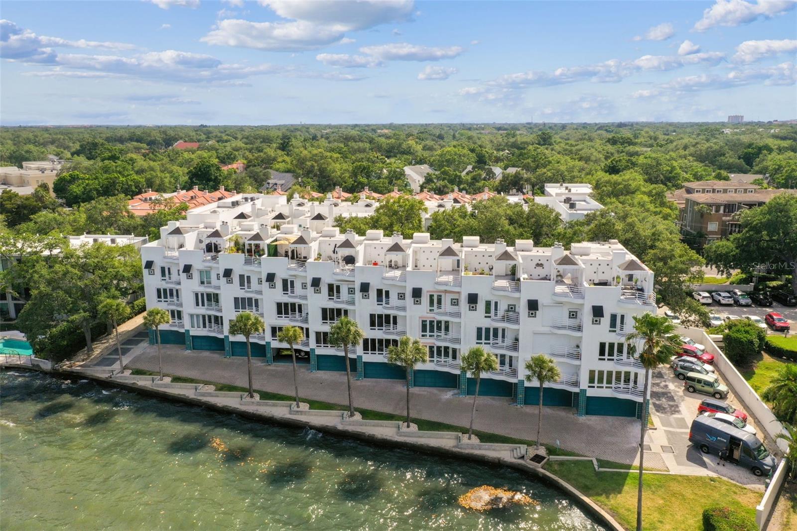 Image 86 of 99 For 4950 Bayshore Boulevard 22