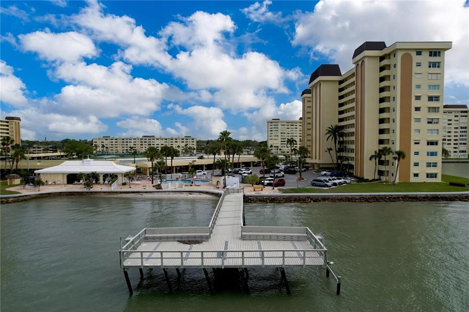 Image 36 of 54 For 4650 Cove Circle 209