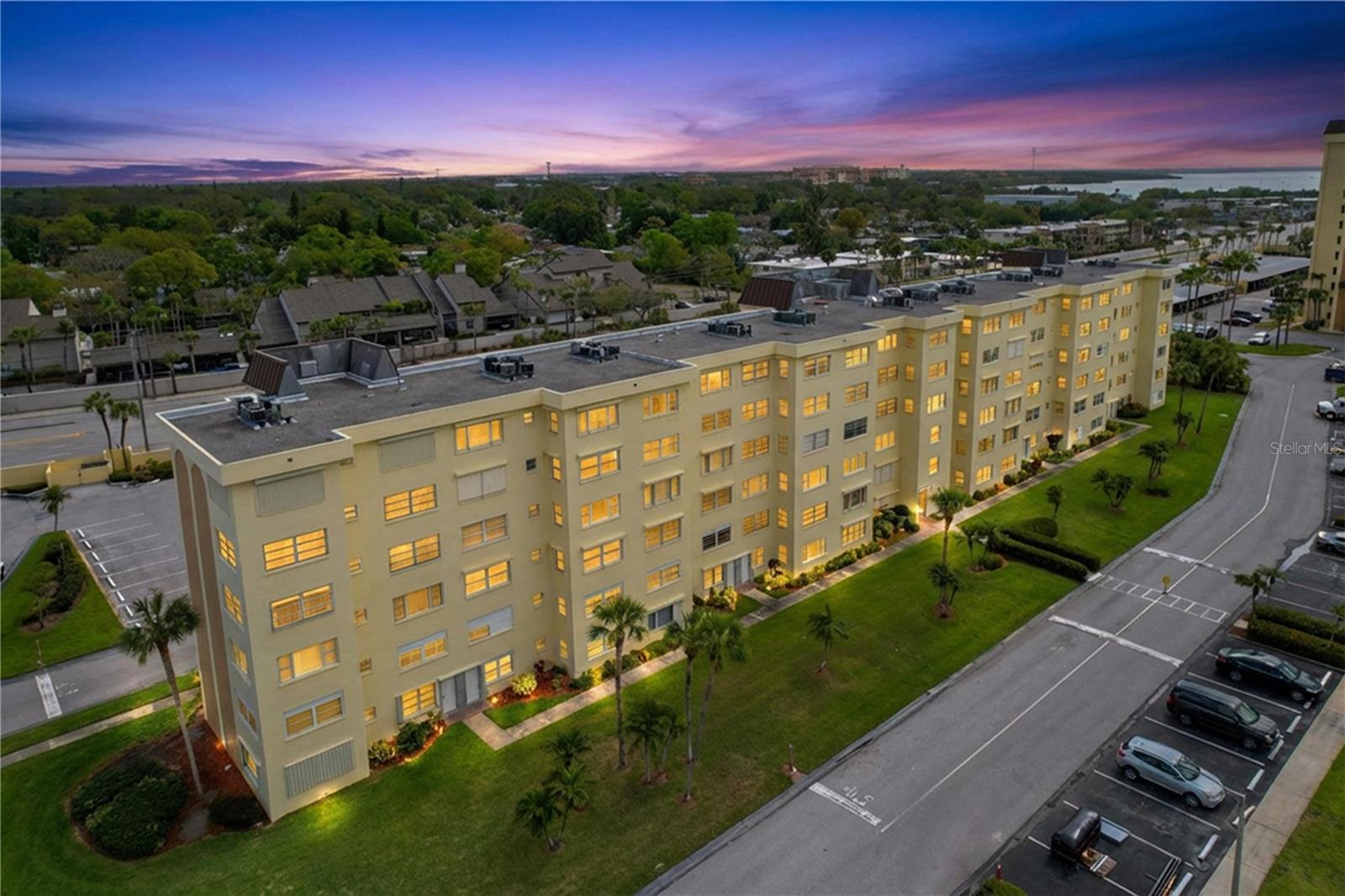 Image 47 of 54 For 4650 Cove Circle 209