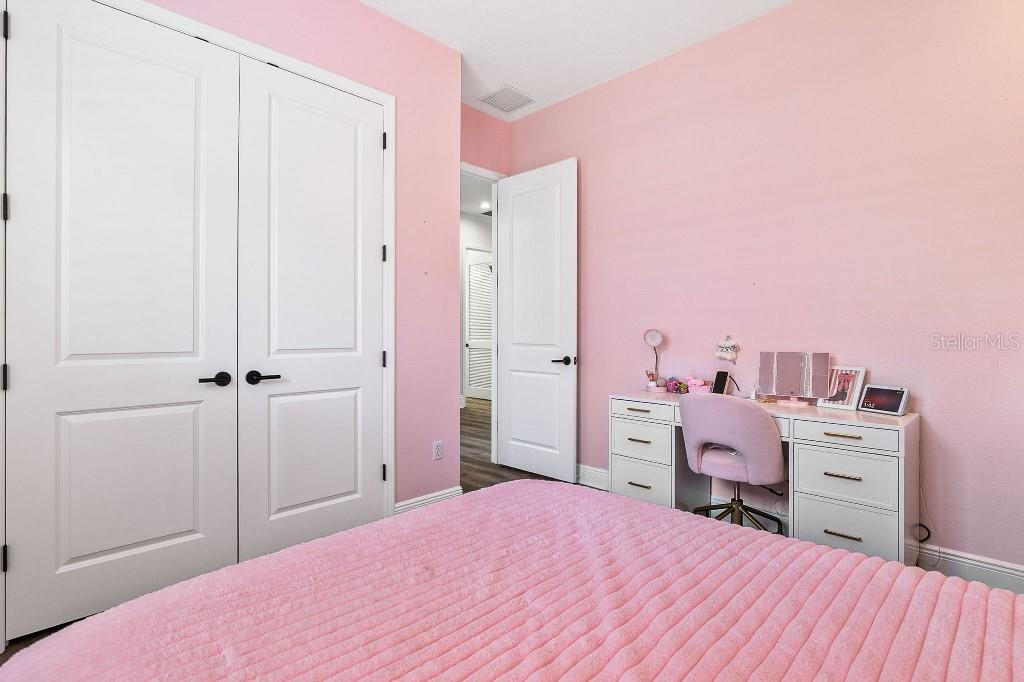 Image 23 of 46 For 13339 Swallowtail Drive