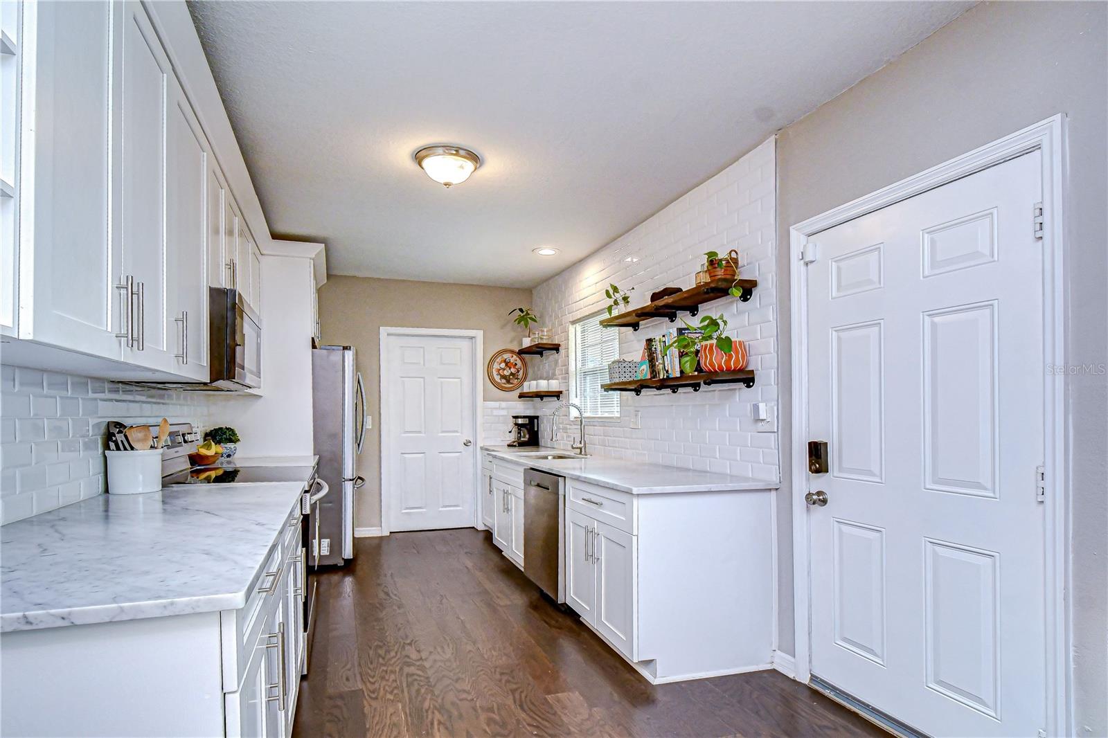 Image 10 of 25 For 1710 Escort Avenue