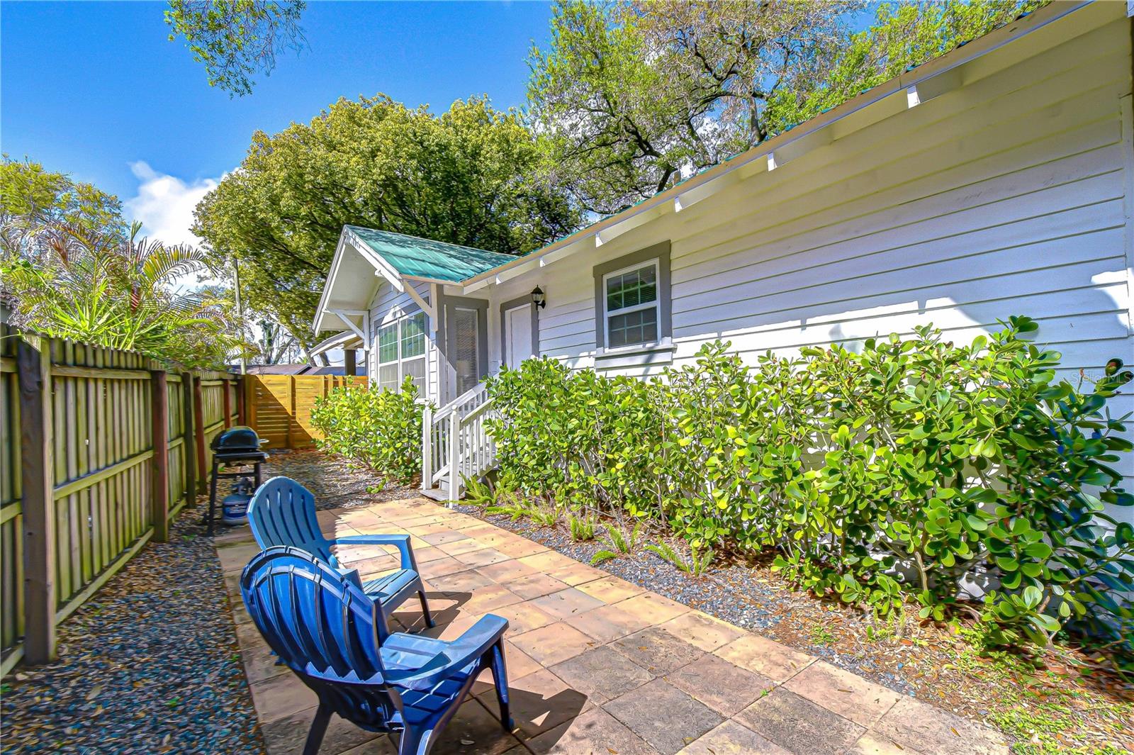 Image 5 of 25 For 1710 Escort Avenue