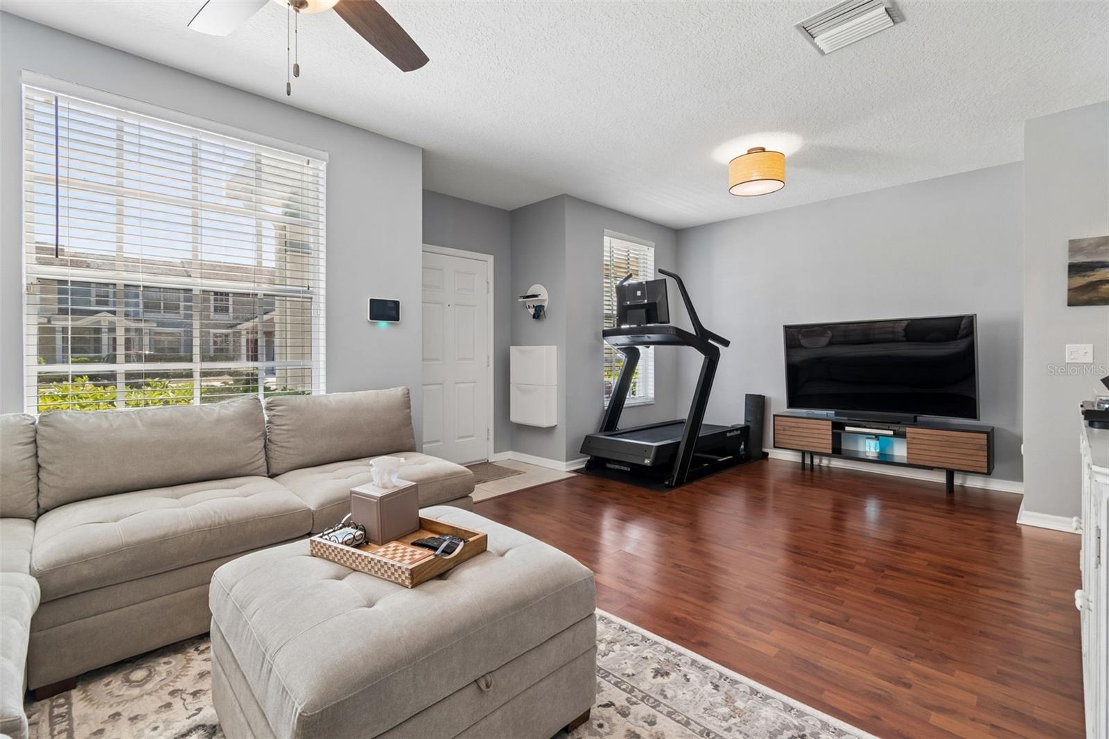 Image 20 of 49 For 3541 Red Rock Drive