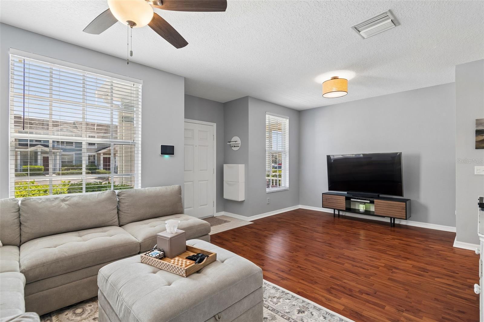 Image 21 of 49 For 3541 Red Rock Drive