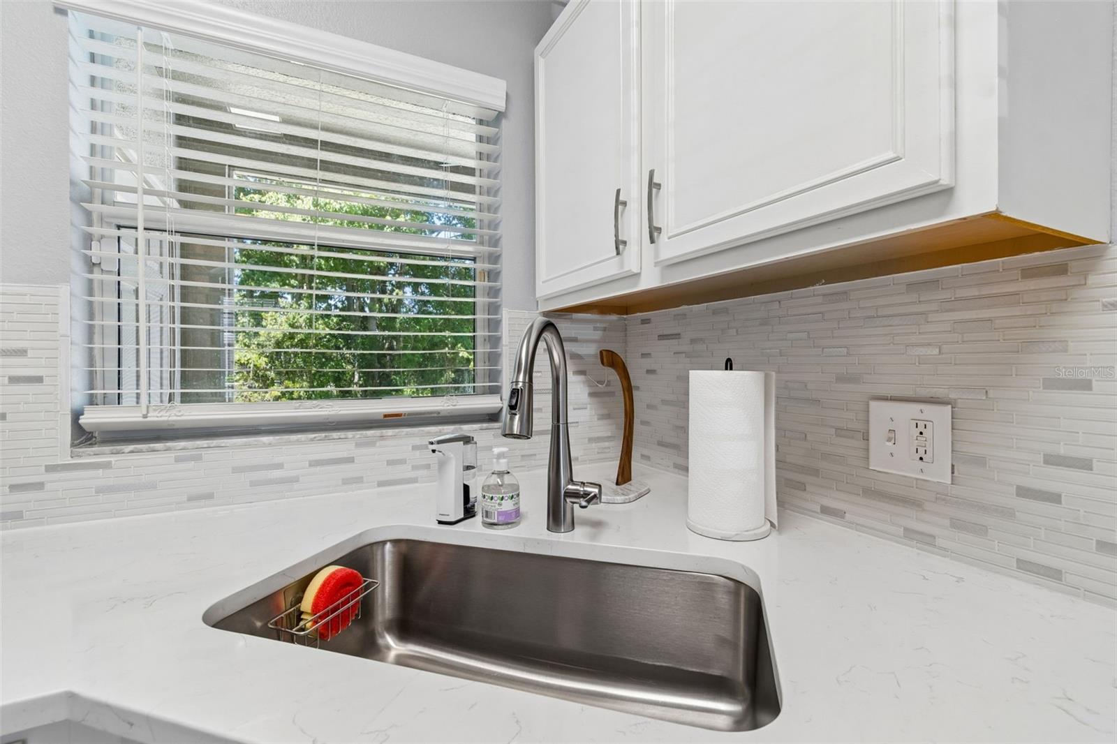 Image 25 of 49 For 3541 Red Rock Drive