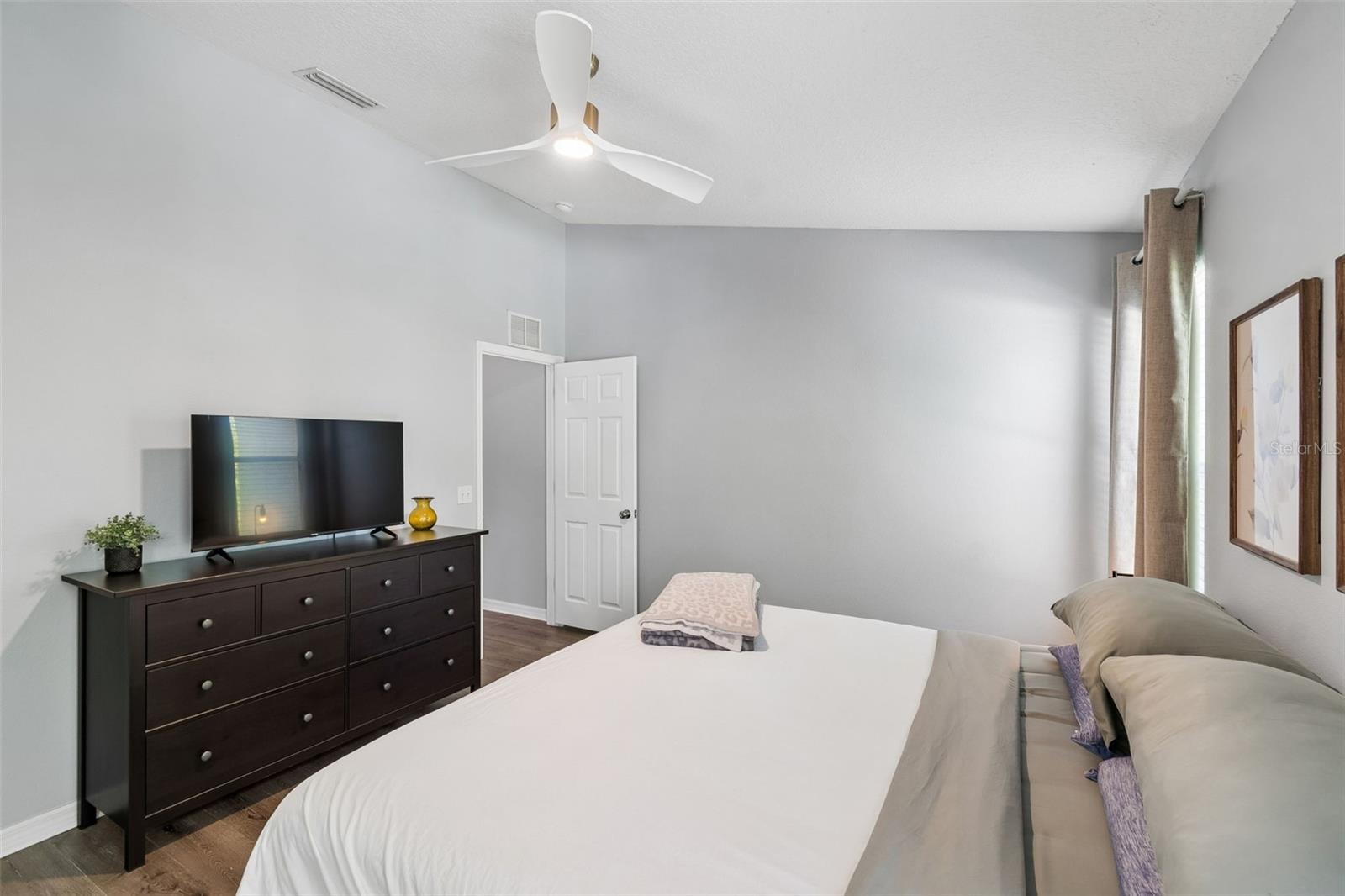 Image 38 of 49 For 3541 Red Rock Drive