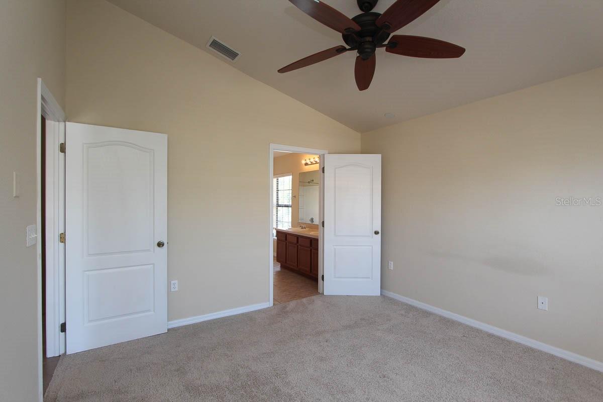 Image 10 of 25 For 16433 Kingletridge Avenue