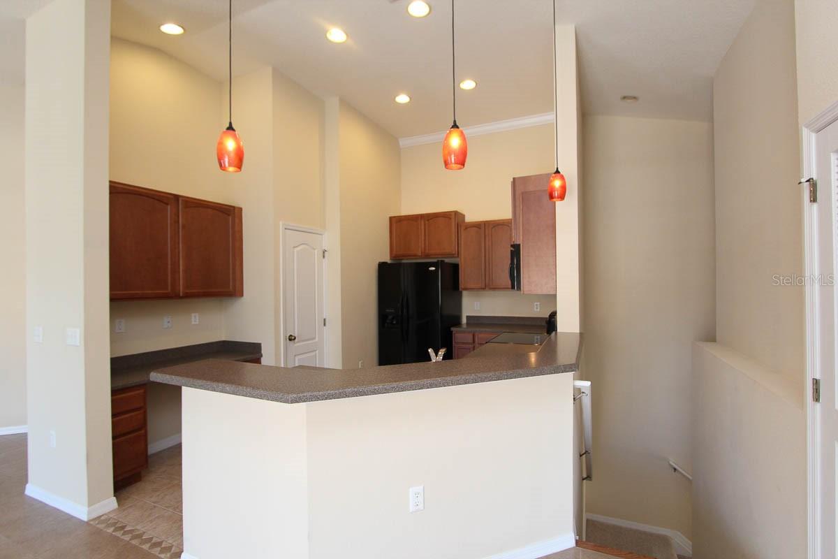 Image 7 of 25 For 16433 Kingletridge Avenue