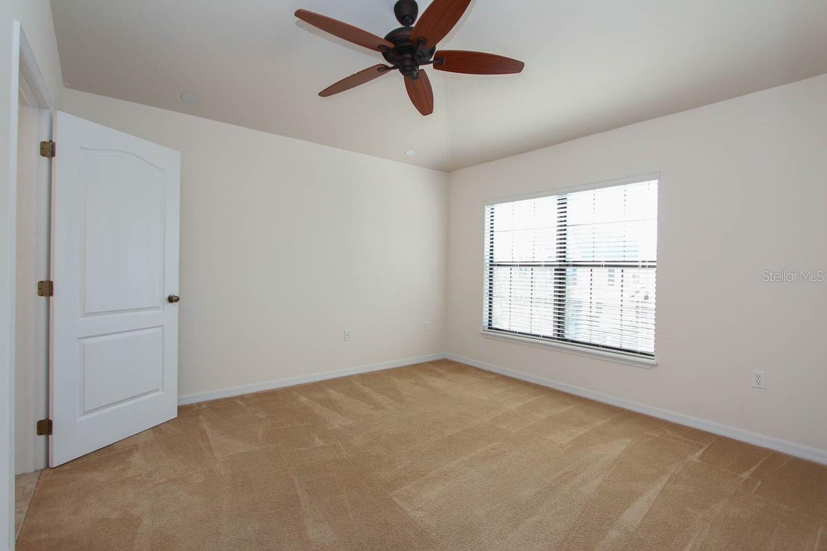 Image 9 of 25 For 16433 Kingletridge Avenue