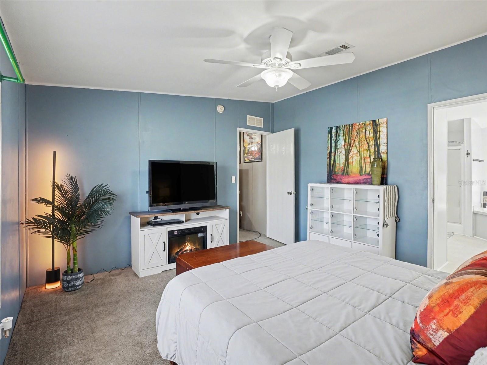 Image 16 of 33 For 14030 Royal Fern Way