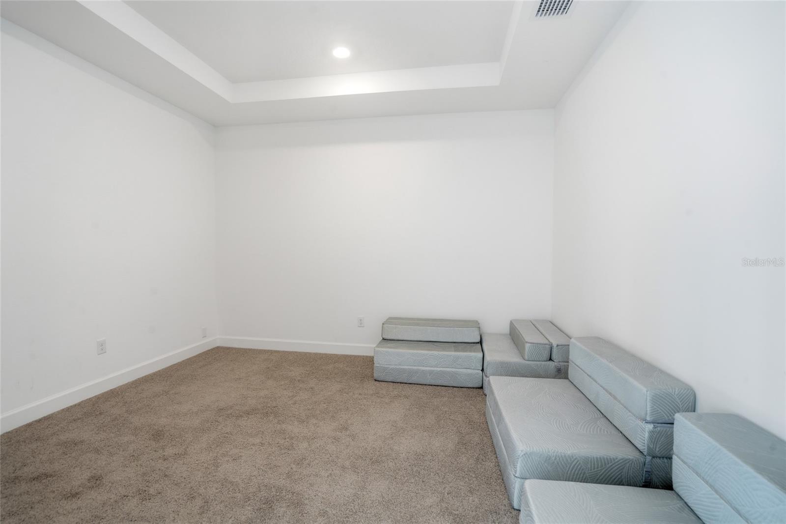 Image 32 of 64 For 34068 Castaway Loop