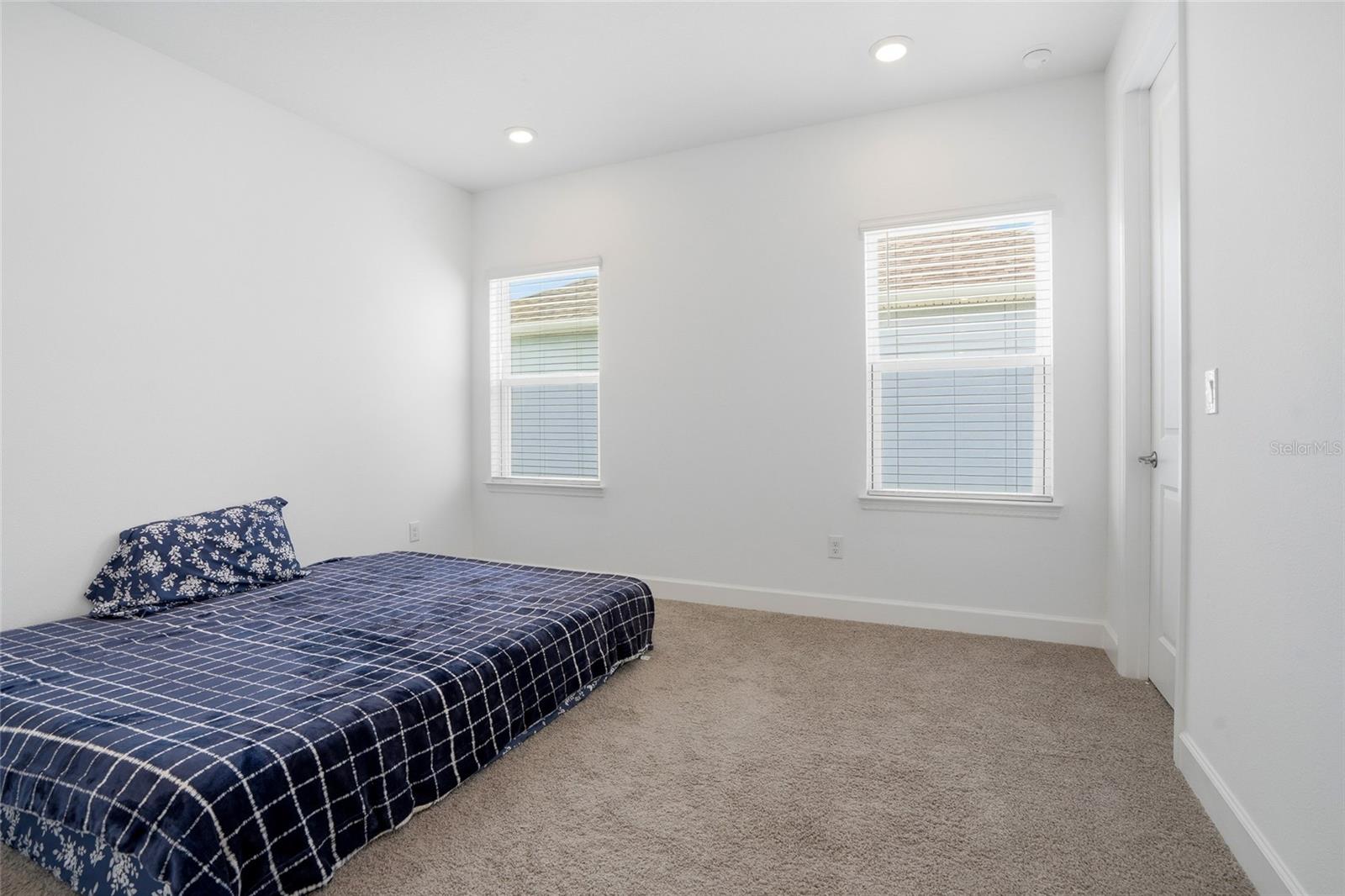 Image 40 of 64 For 34068 Castaway Loop