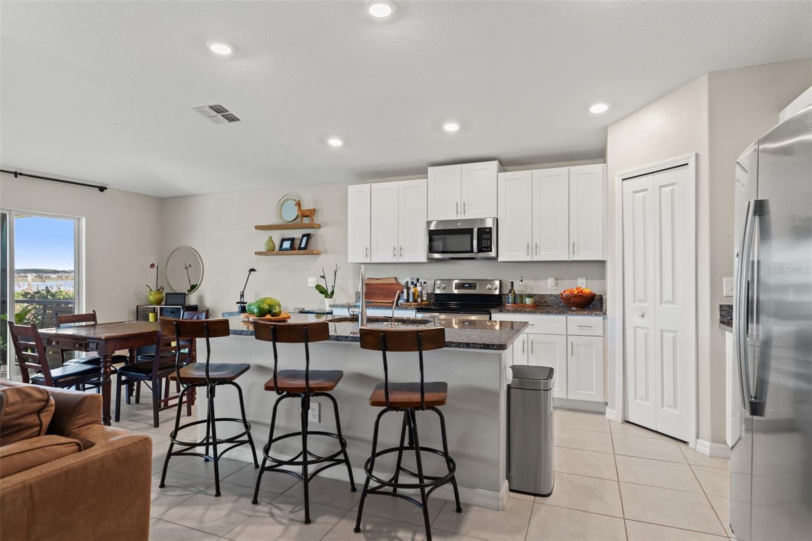 Image 13 of 66 For 31713 Sun Kettle Loop