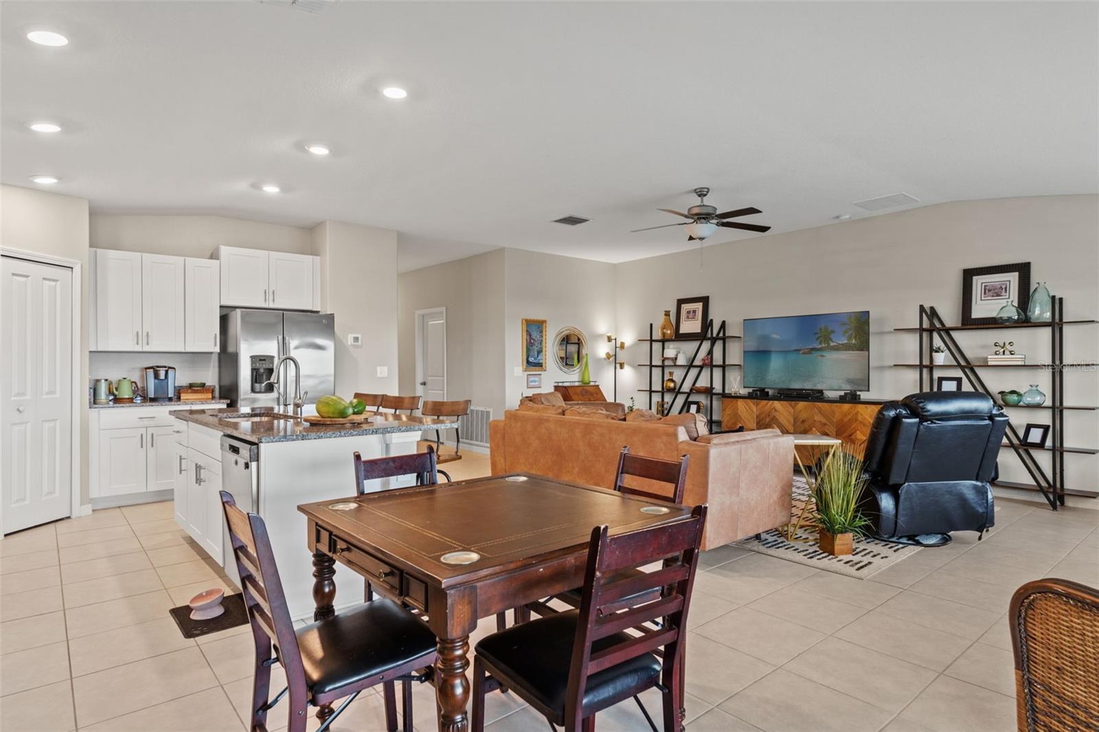 Image 17 of 66 For 31713 Sun Kettle Loop