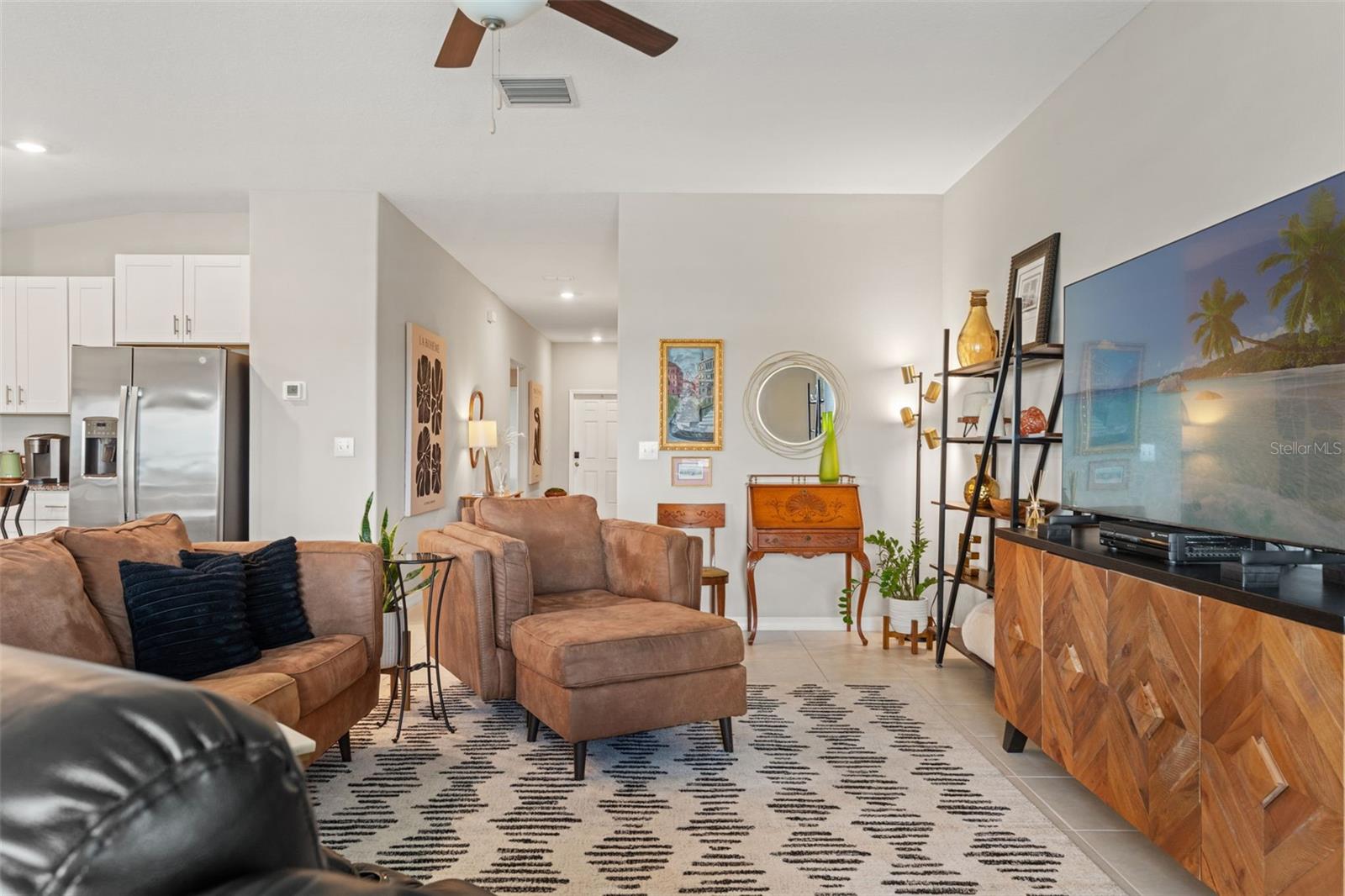 Image 19 of 66 For 31713 Sun Kettle Loop