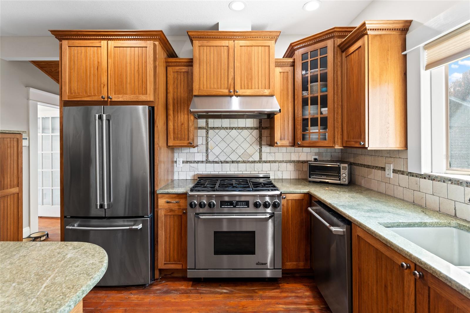 Image 10 of 97 For 1011 Broad Street