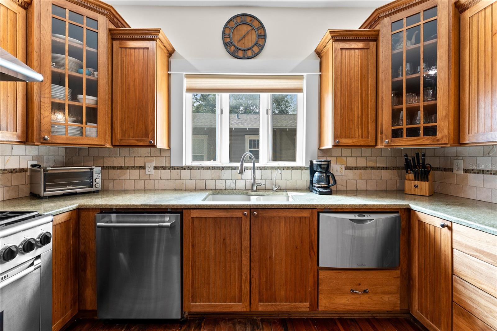 Image 11 of 97 For 1011 Broad Street