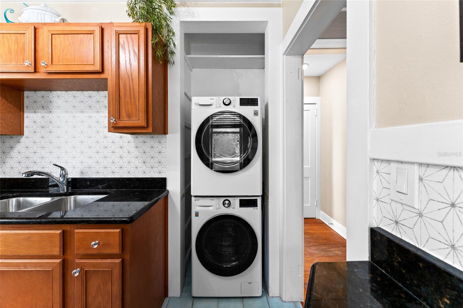 Image 43 of 97 For 1011 Broad Street