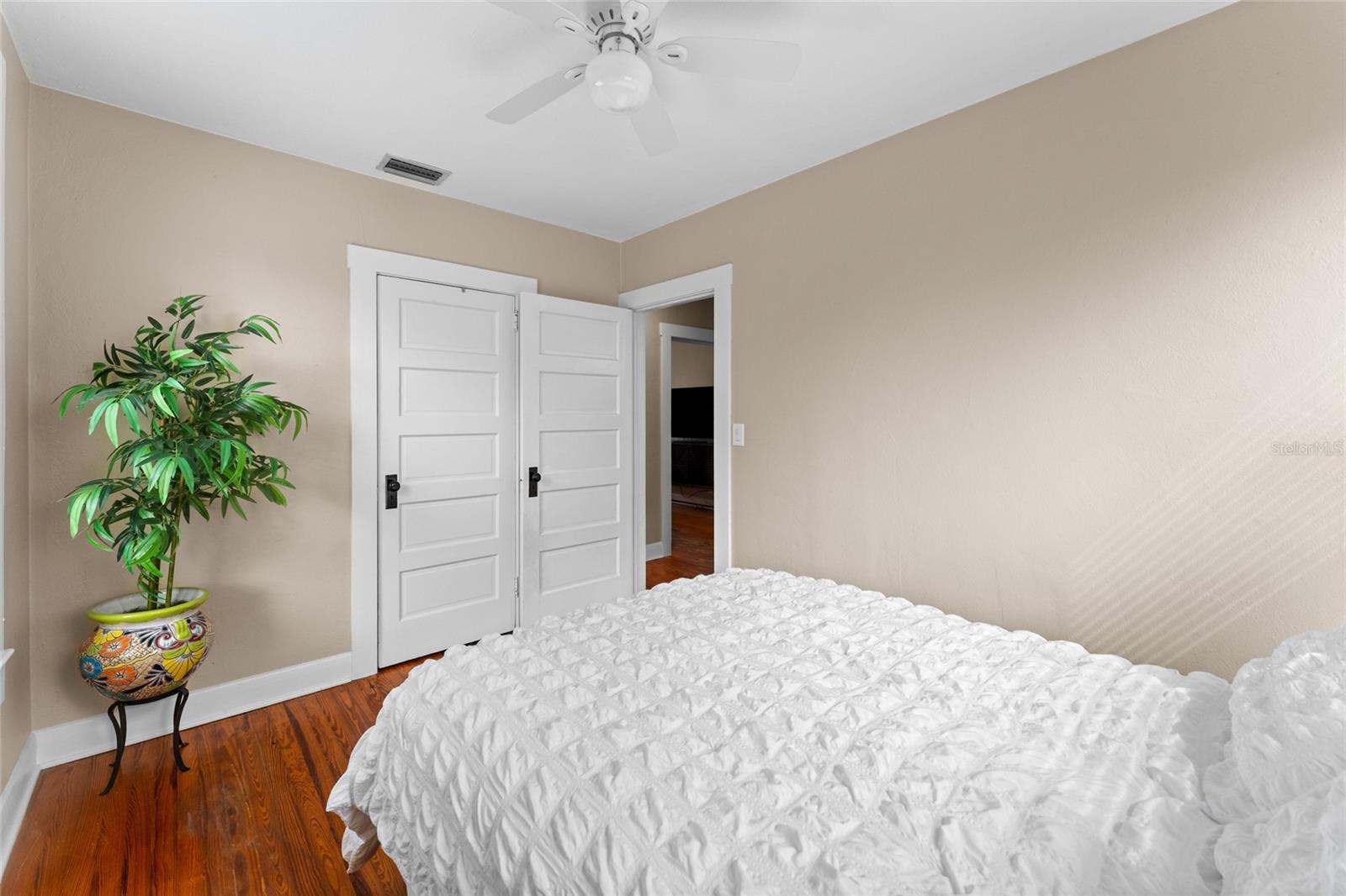 Image 50 of 97 For 1011 Broad Street