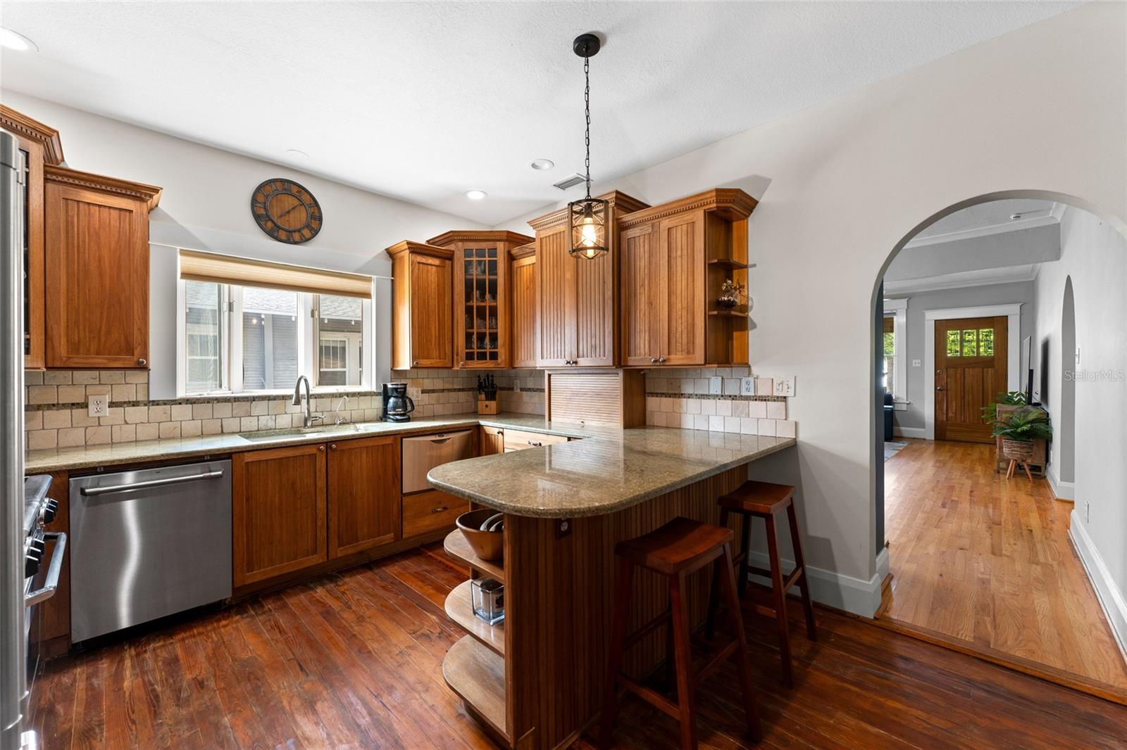 Image 9 of 97 For 1011 Broad Street