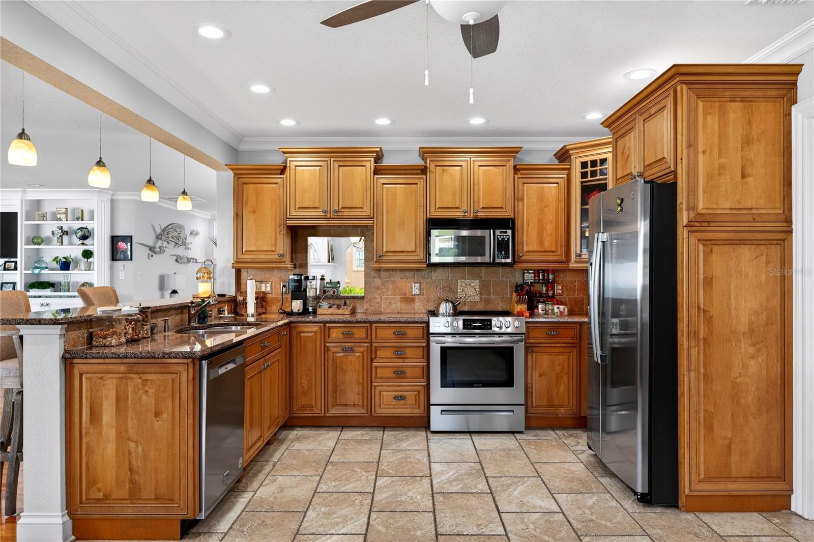 Image 15 of 29 For 2540 Bay Isle Drive Se