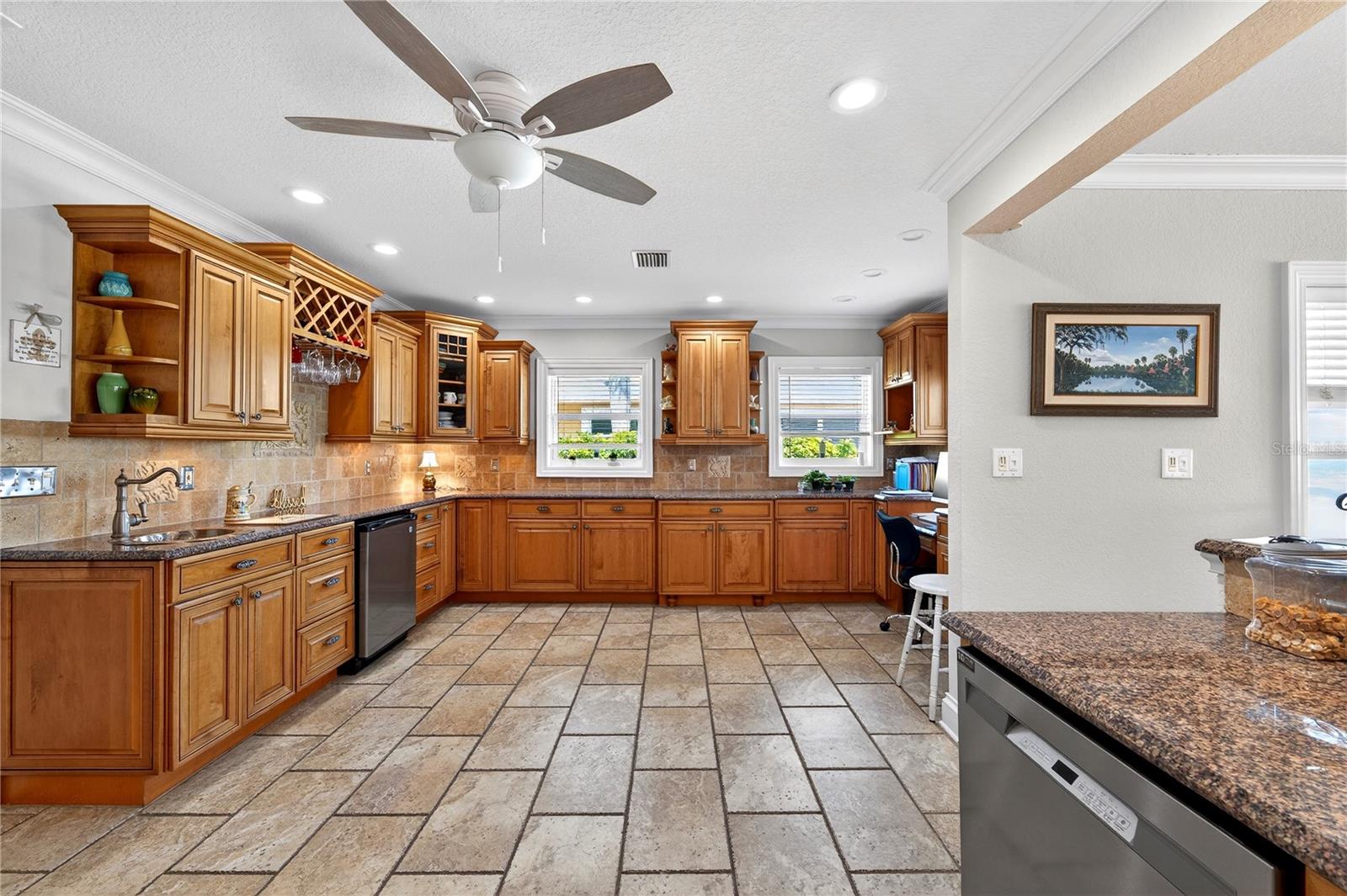 Image 16 of 29 For 2540 Bay Isle Drive Se