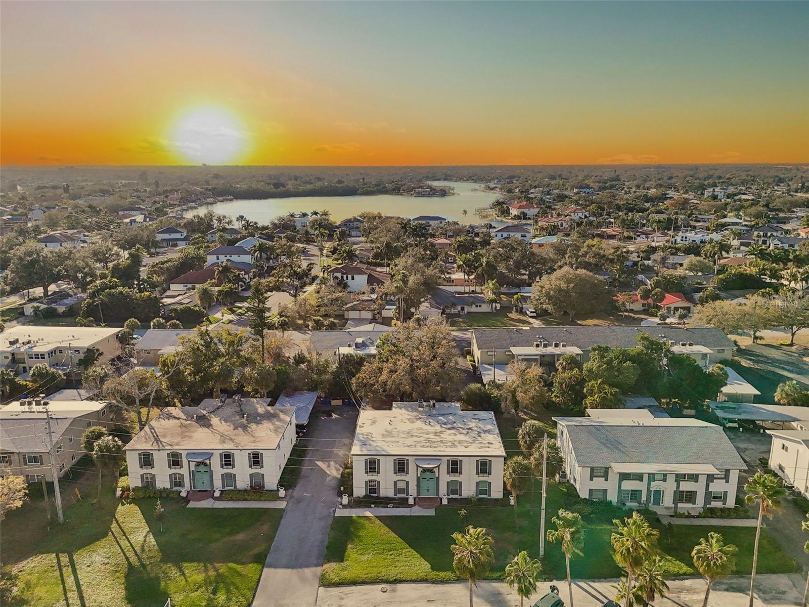 Image 2 of 43 For 1338 Snell Isle Boulevard Ne 2