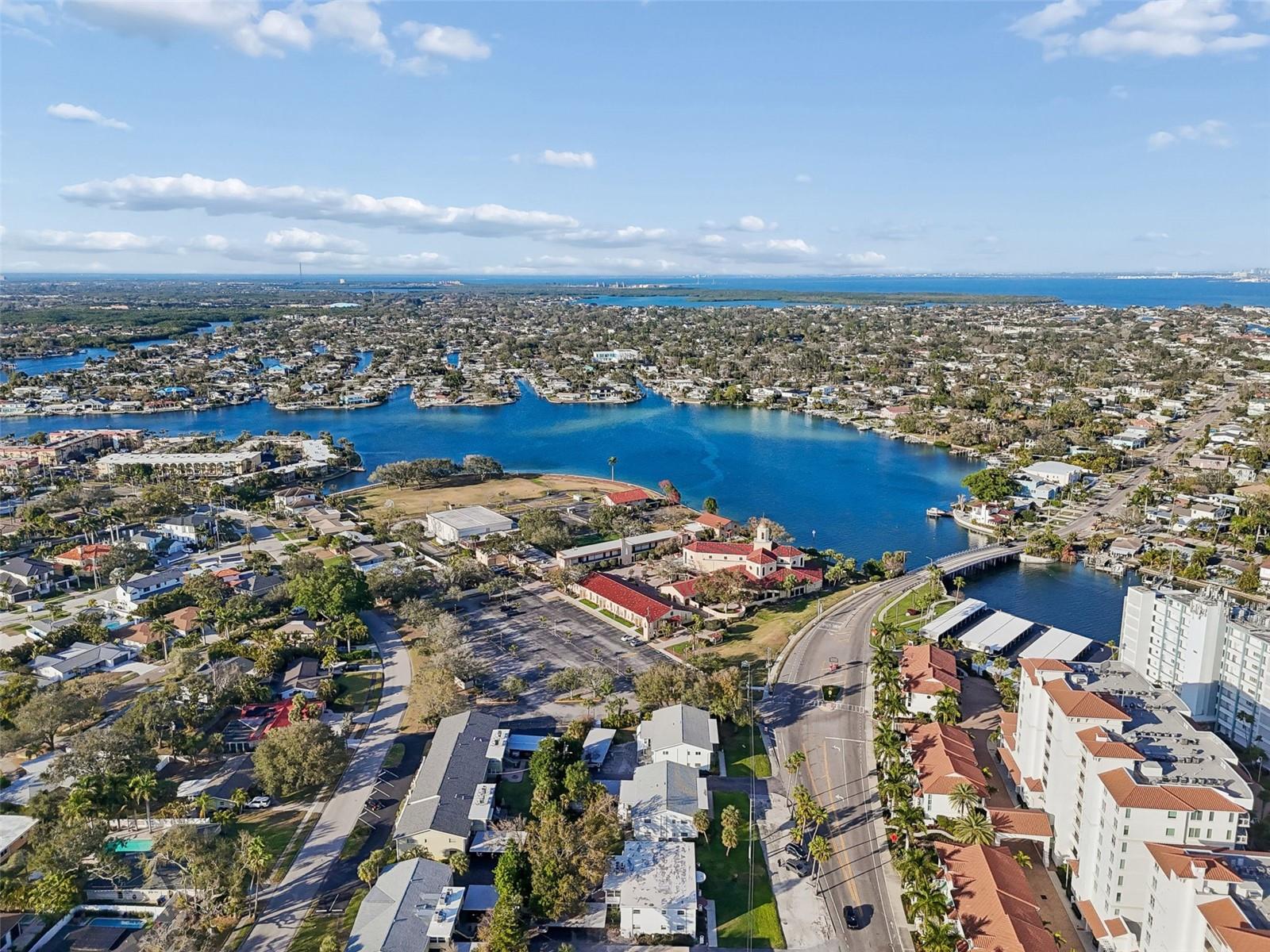 Image 34 of 43 For 1338 Snell Isle Boulevard Ne 2