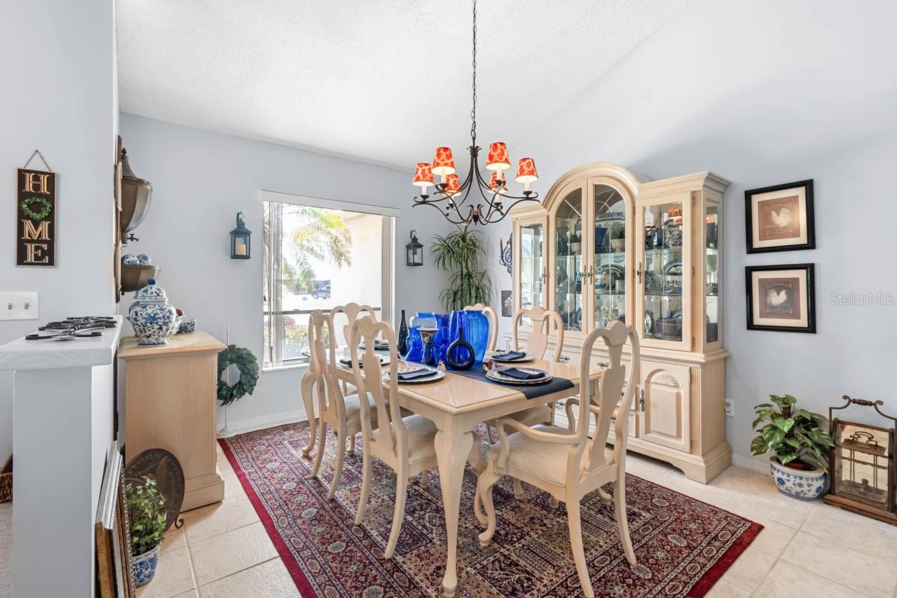 Image 4 of 31 For 2111 View Drive