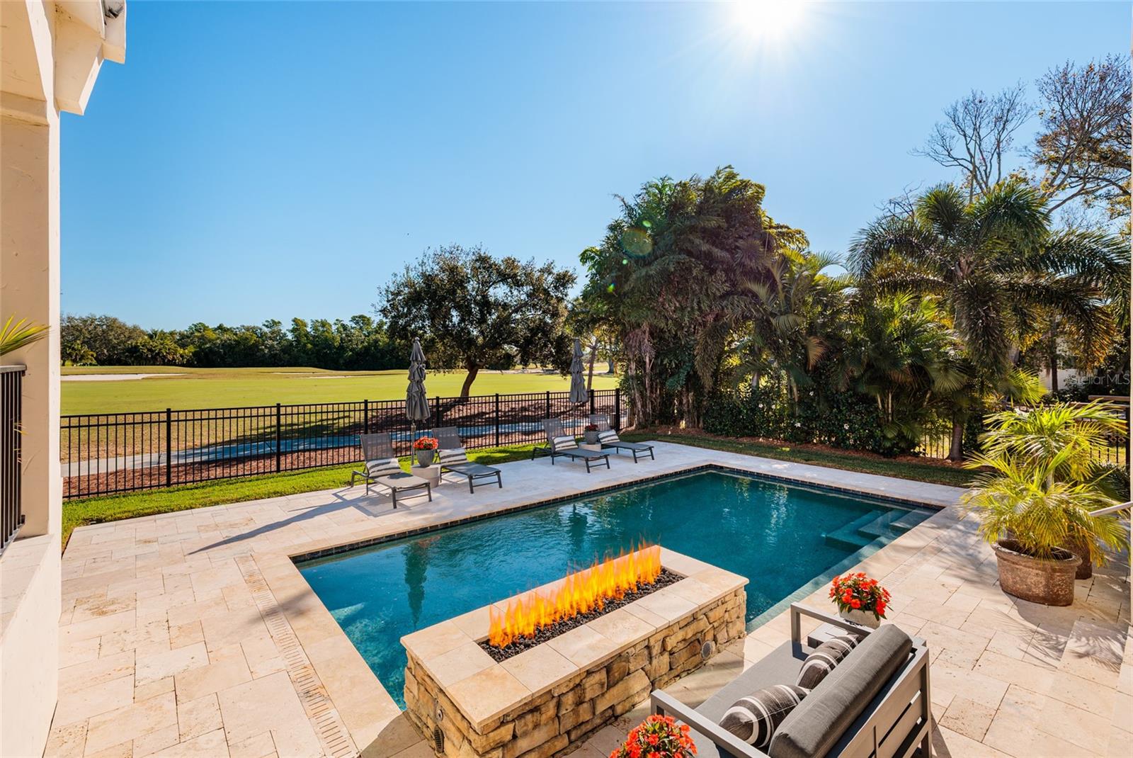 Image 35 of 44 For 125 Almedo Way Way Ne