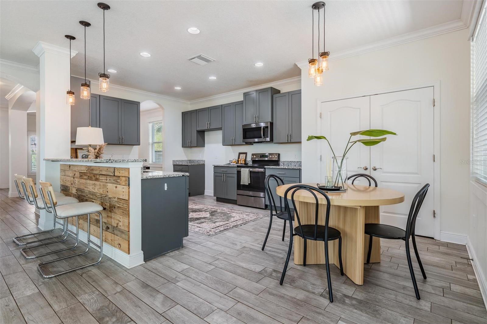 Image 19 of 41 For 211 Matanzas Avenue