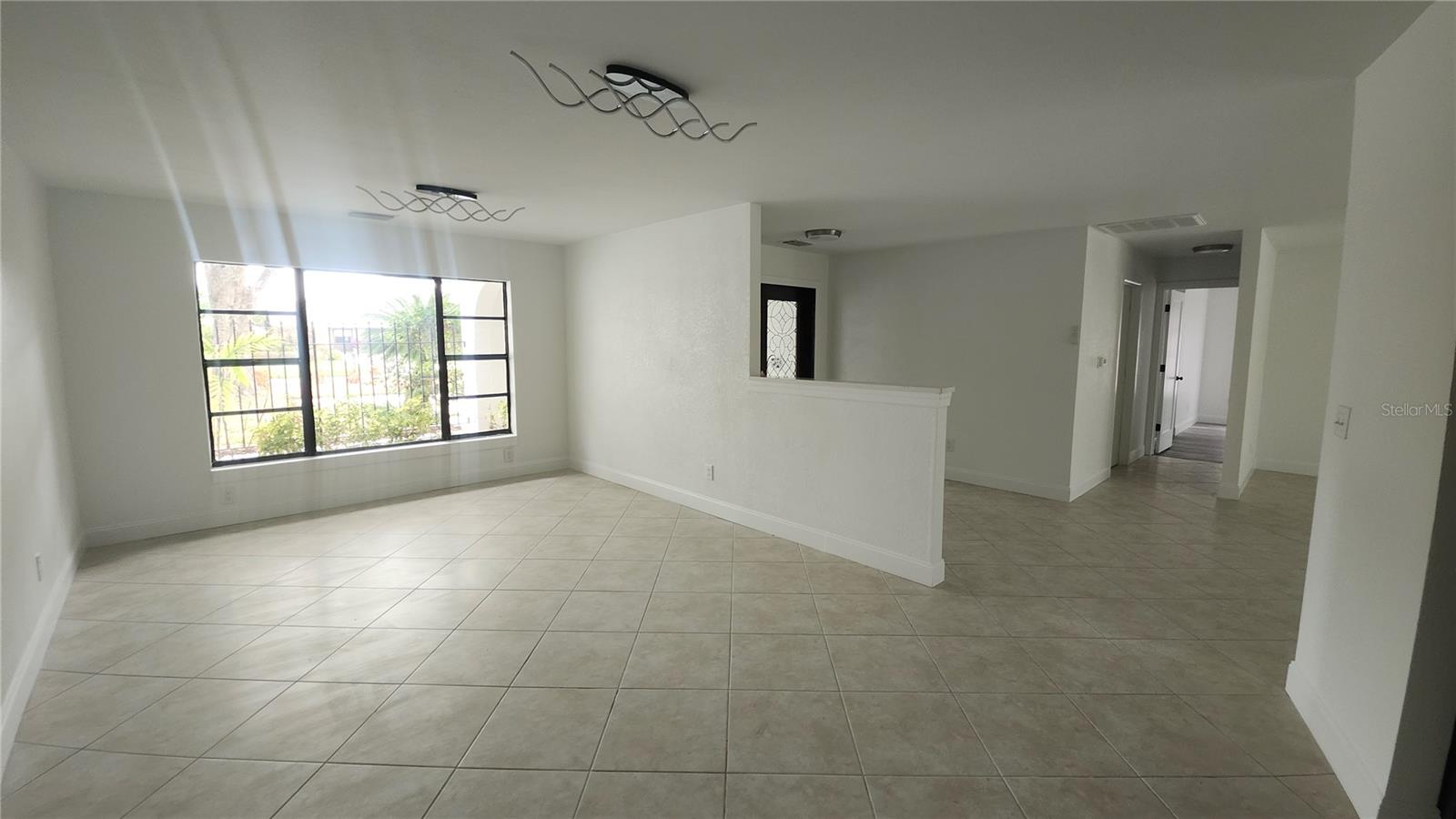 Image 12 of 18 For 2001 Country Club Court