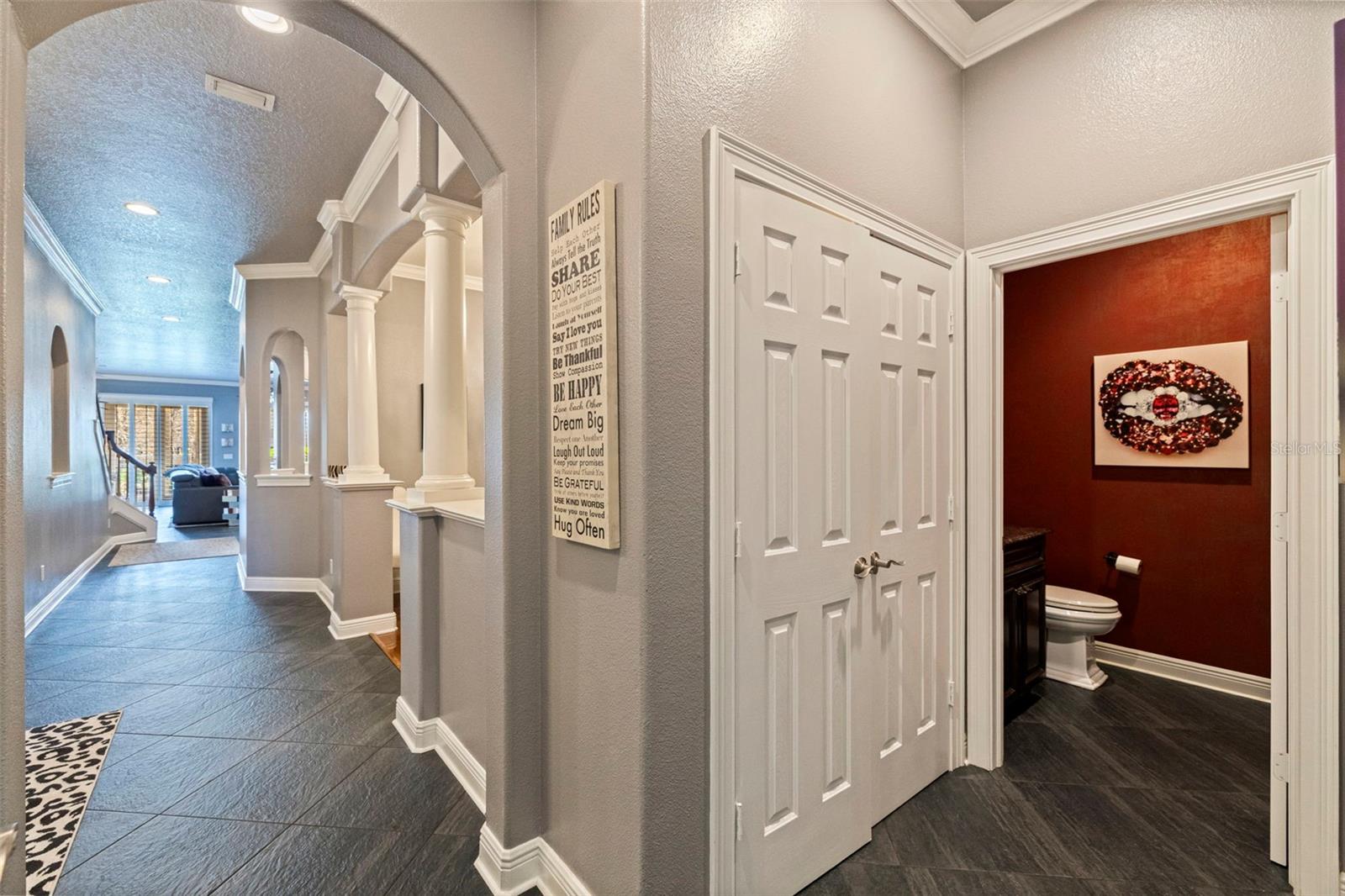 Image 14 of 56 For 618 Saxony Boulevard