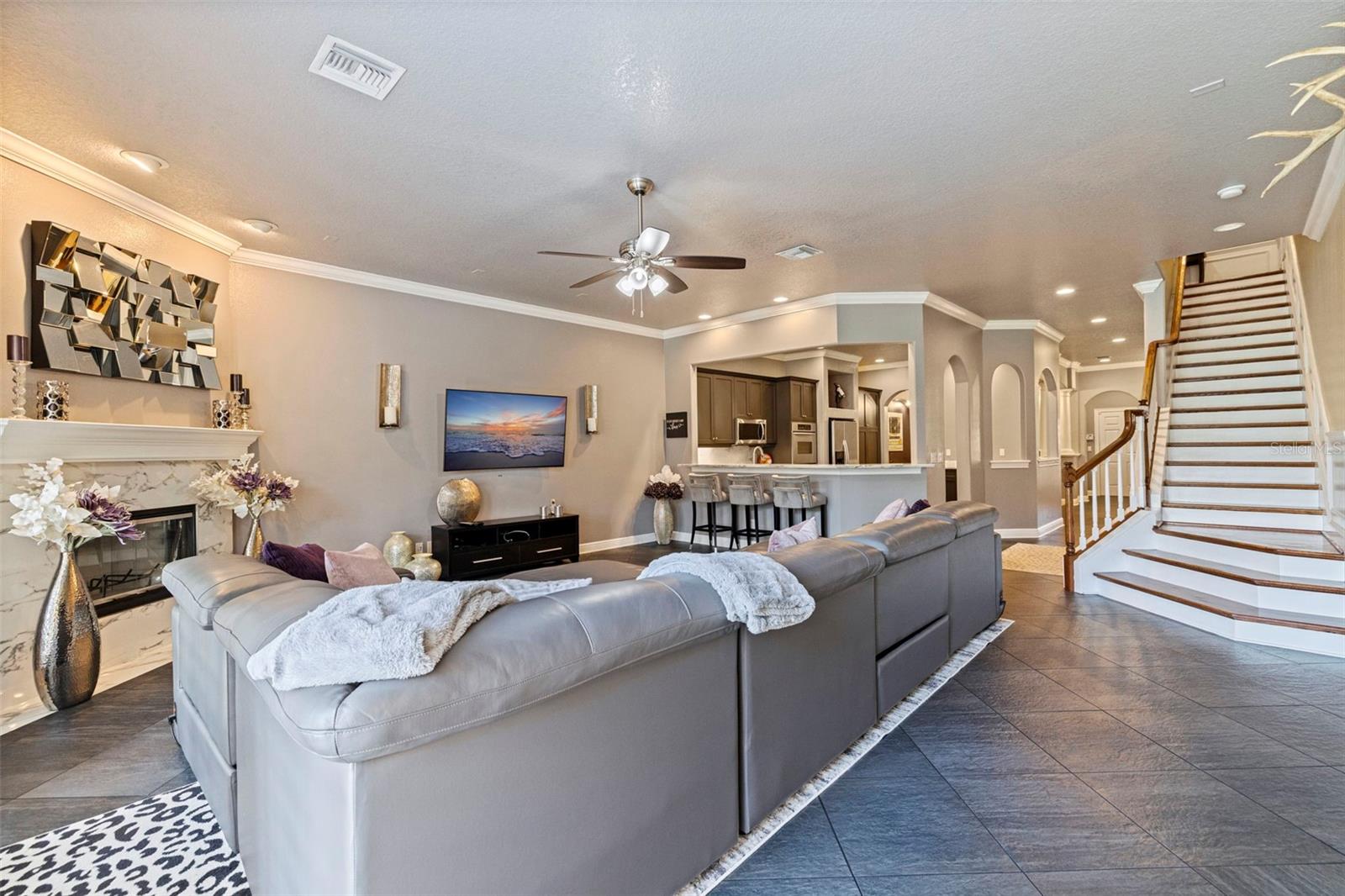 Image 21 of 56 For 618 Saxony Boulevard