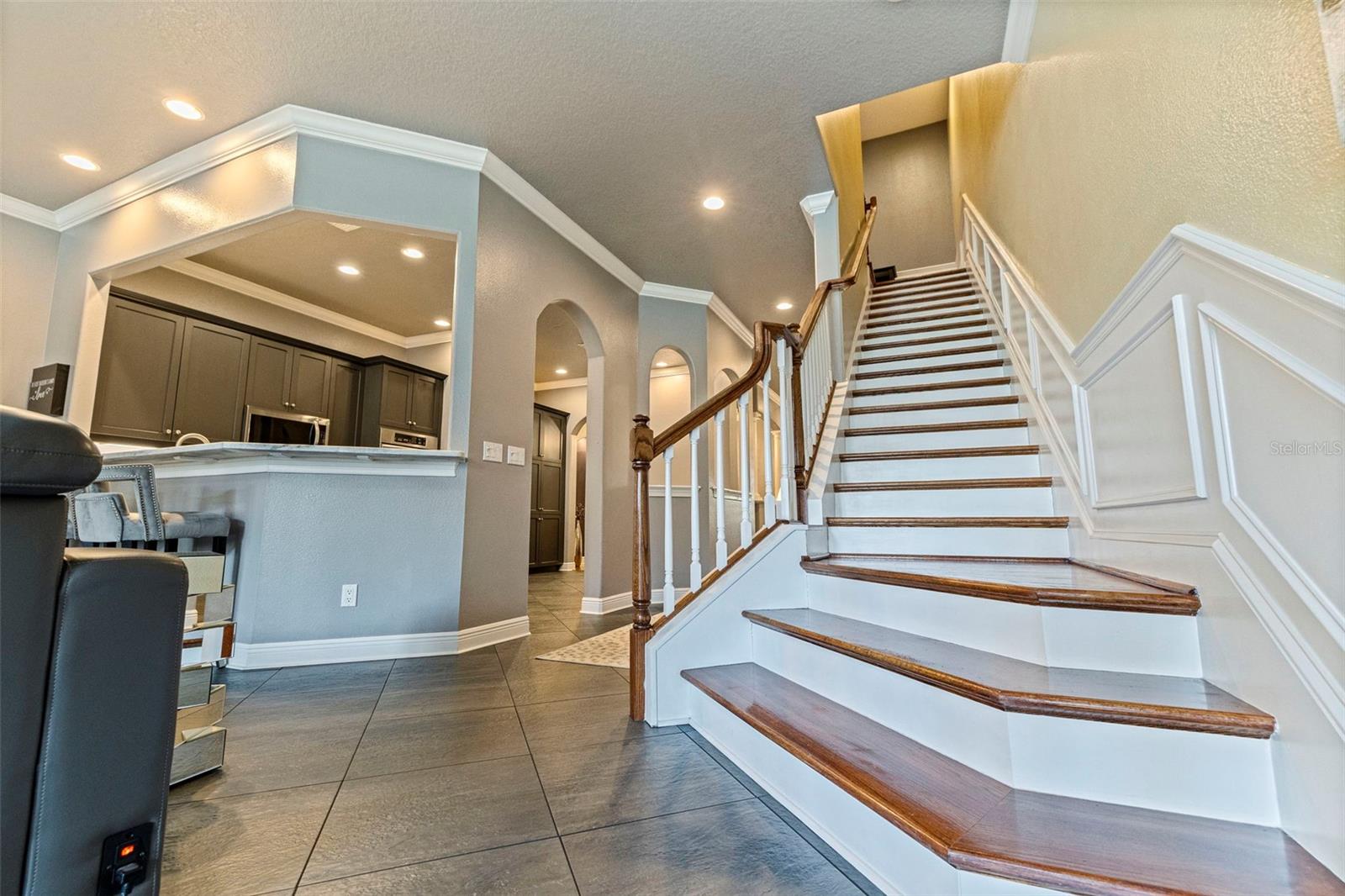 Image 24 of 56 For 618 Saxony Boulevard