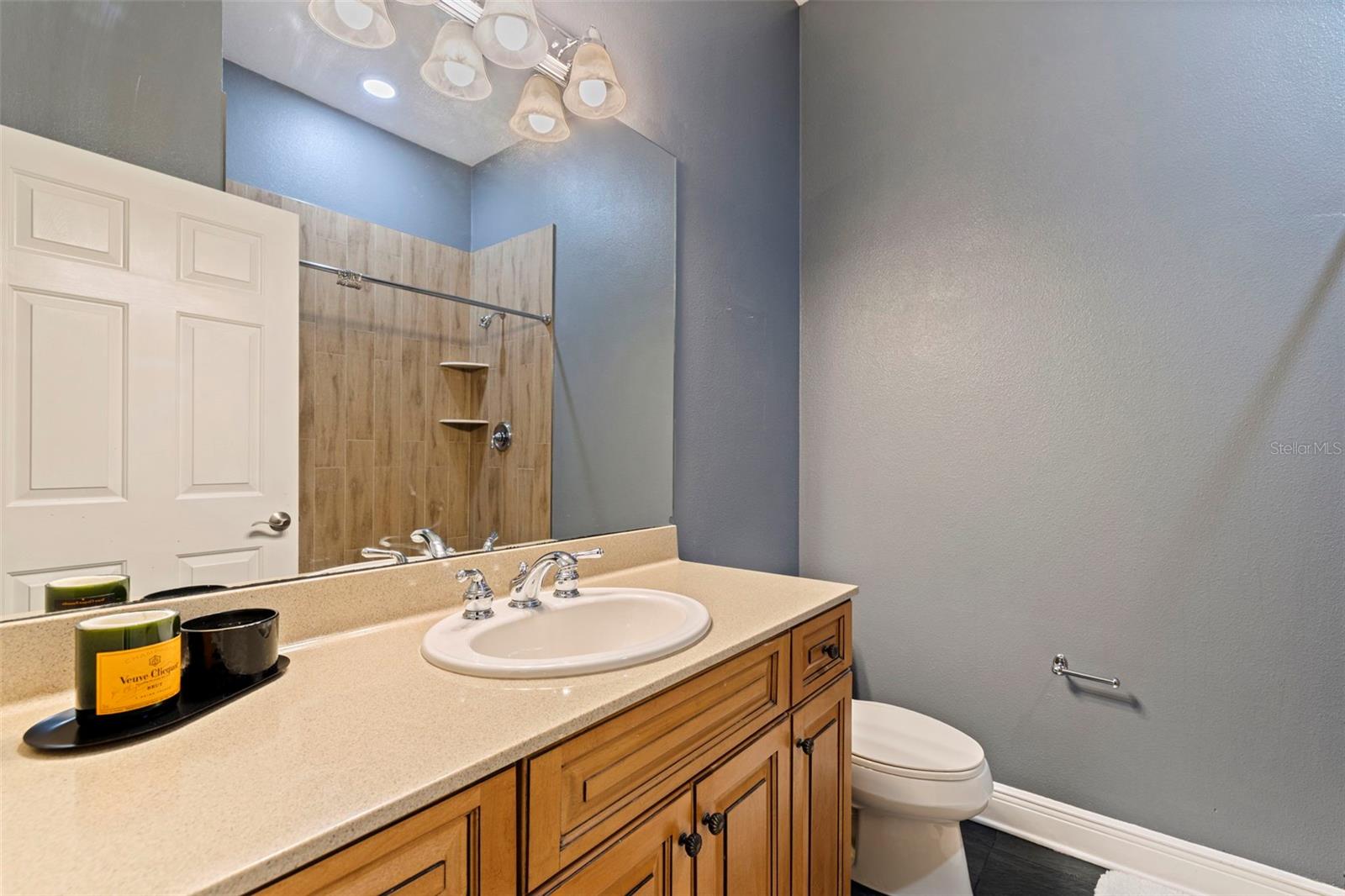 Image 37 of 56 For 618 Saxony Boulevard