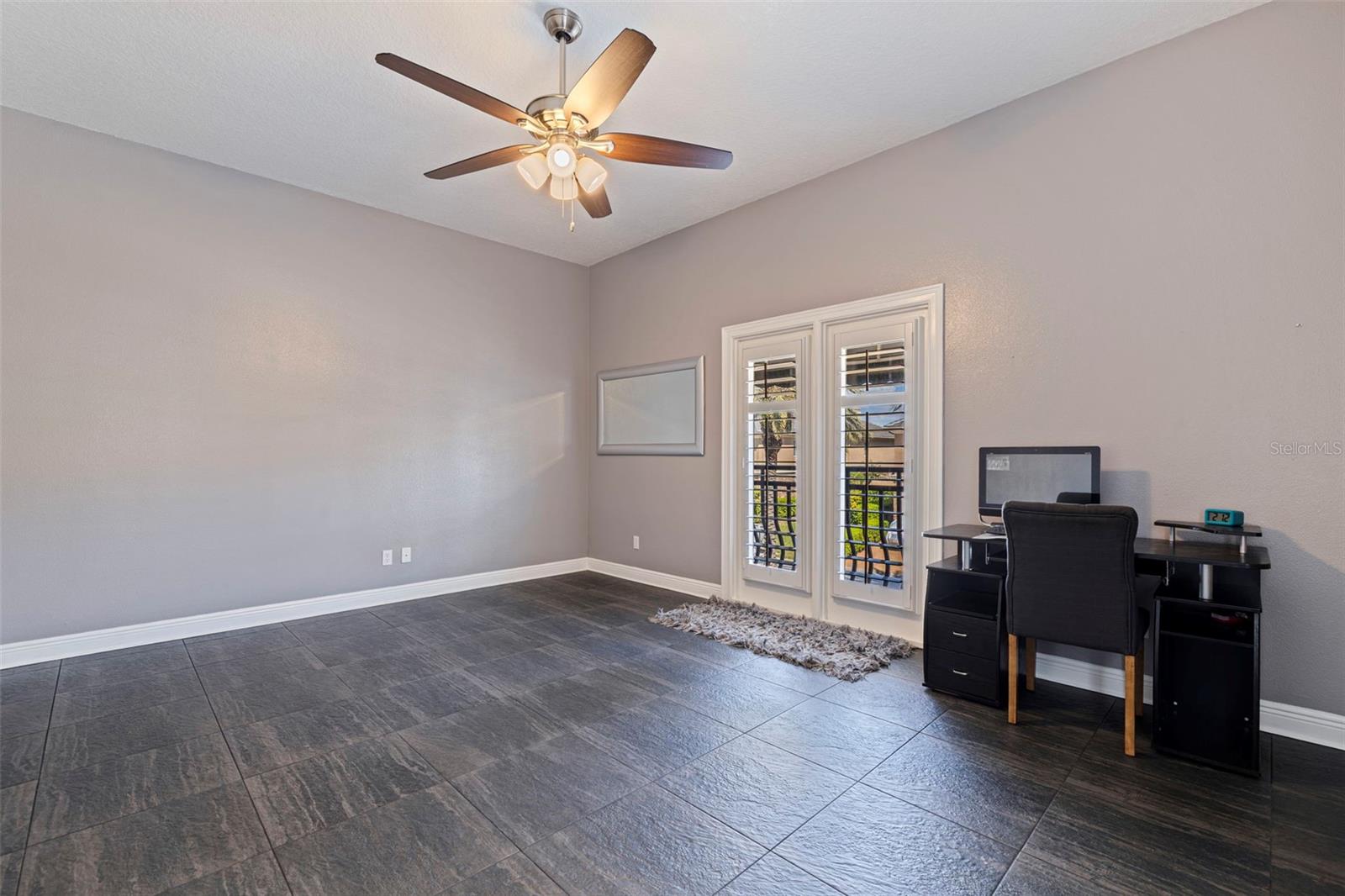 Image 39 of 56 For 618 Saxony Boulevard