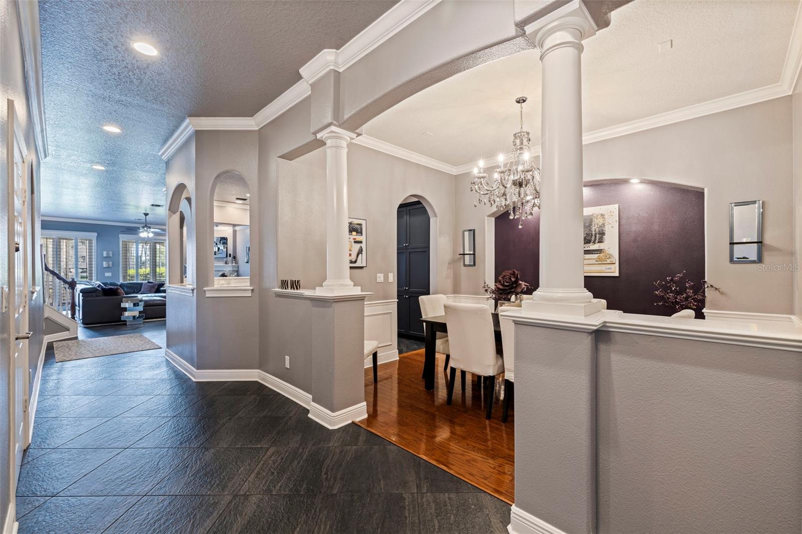 Image 4 of 56 For 618 Saxony Boulevard