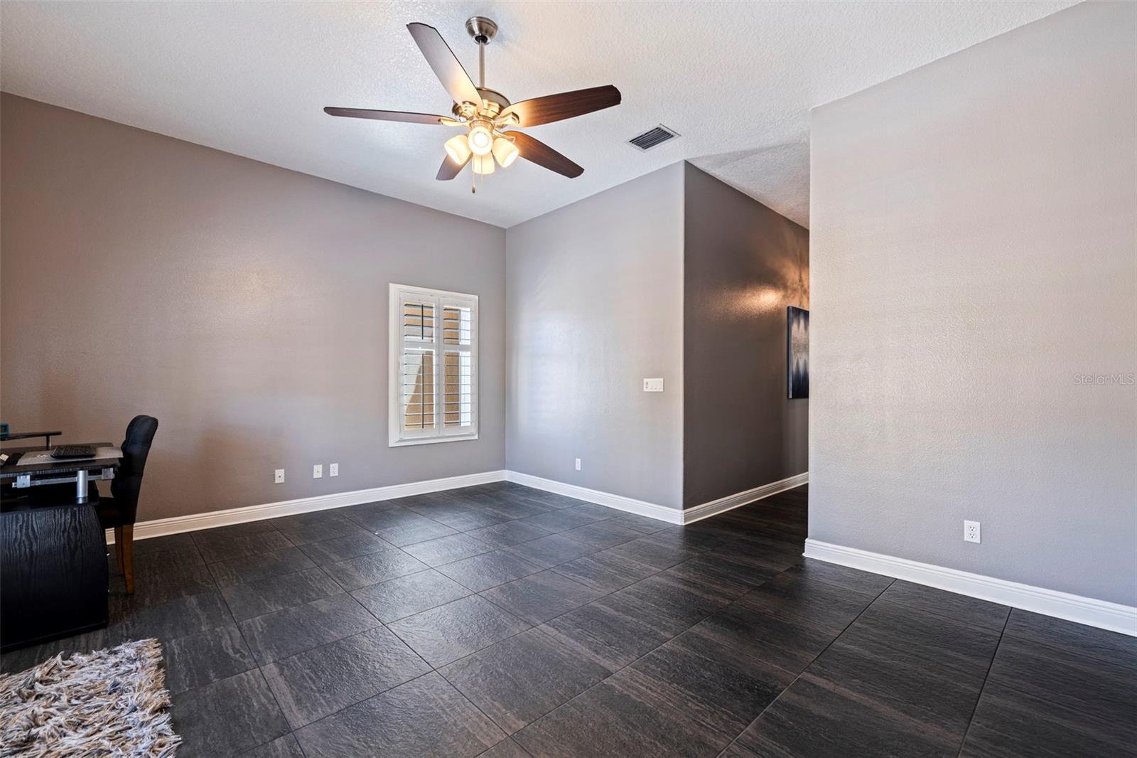 Image 40 of 56 For 618 Saxony Boulevard