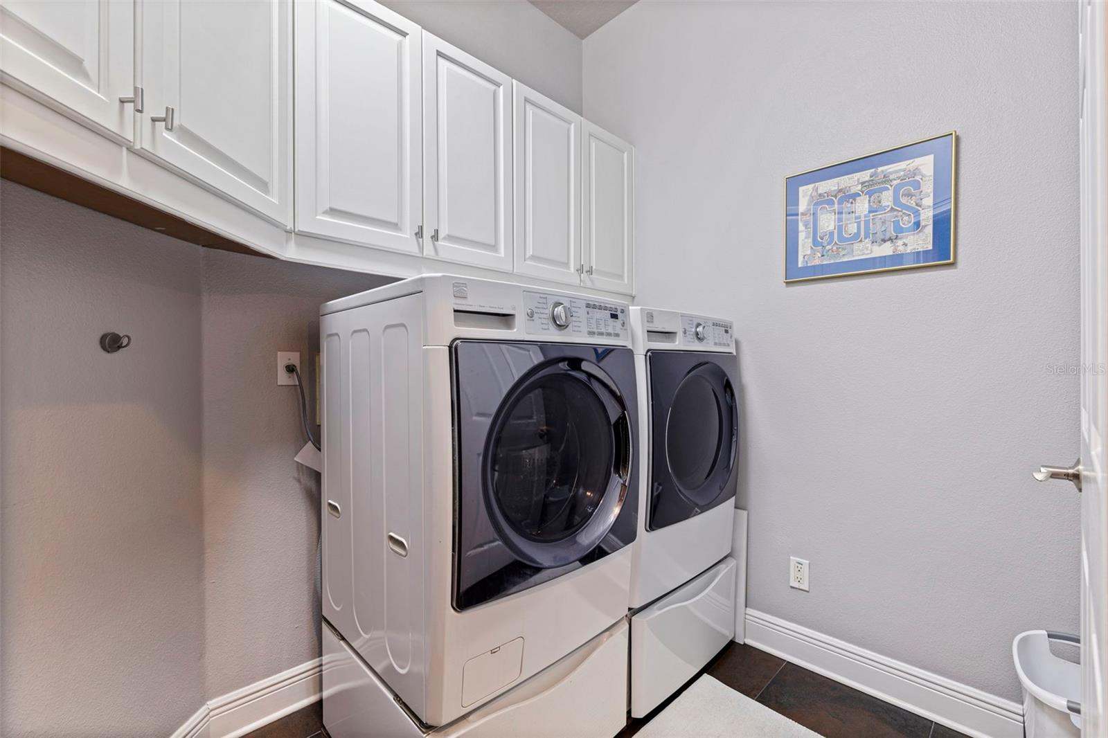 Image 42 of 56 For 618 Saxony Boulevard