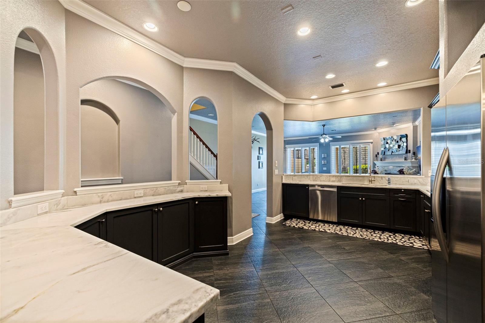 Image 8 of 56 For 618 Saxony Boulevard