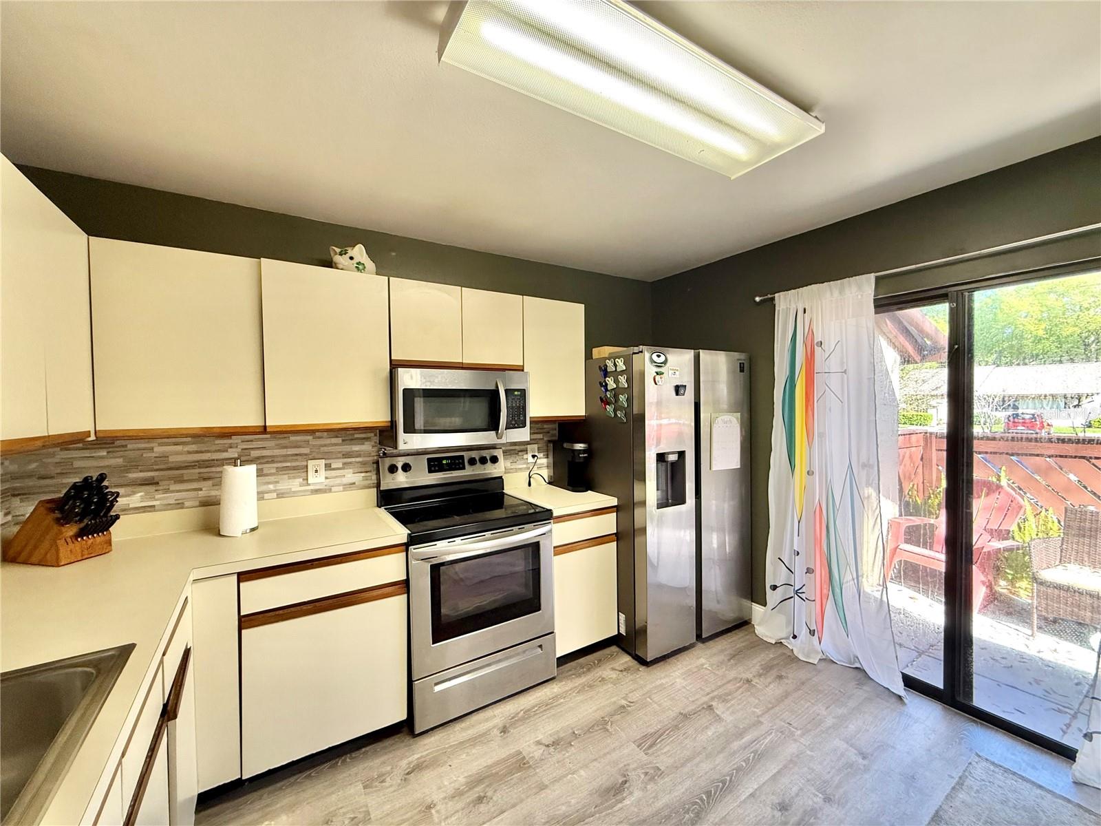 Image 10 of 32 For 4047 Arrowwood Court