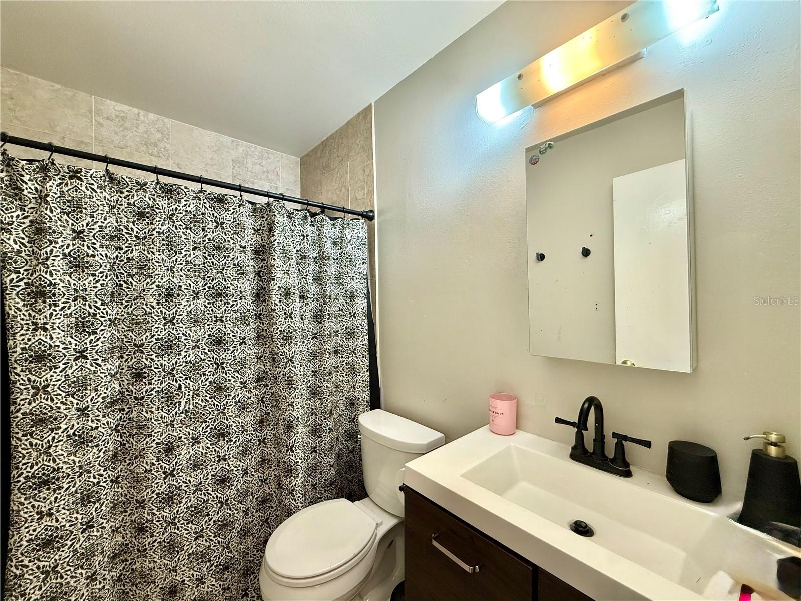 Image 23 of 32 For 4047 Arrowwood Court