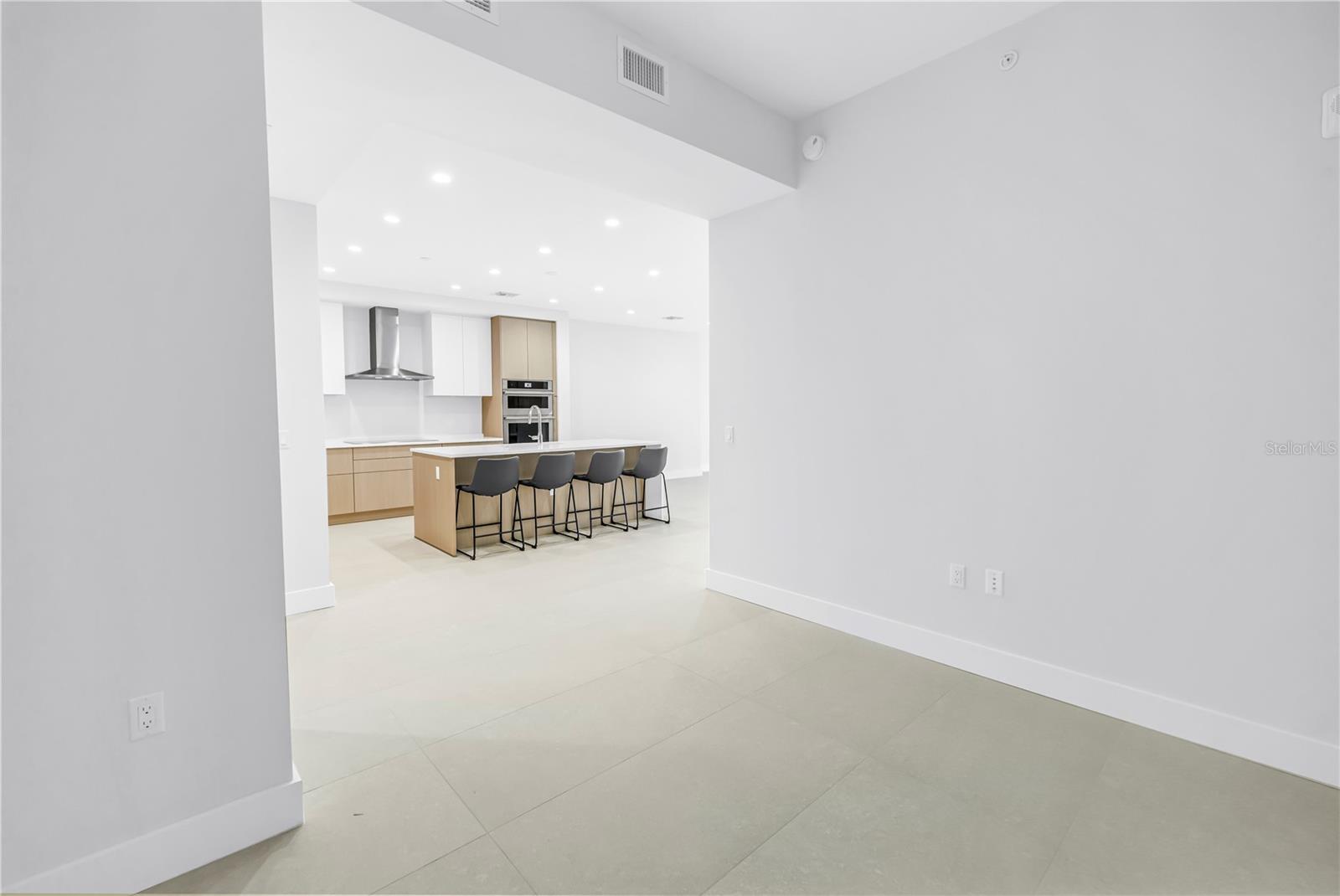 Image 11 of 70 For 275 1st Avenue S 1703