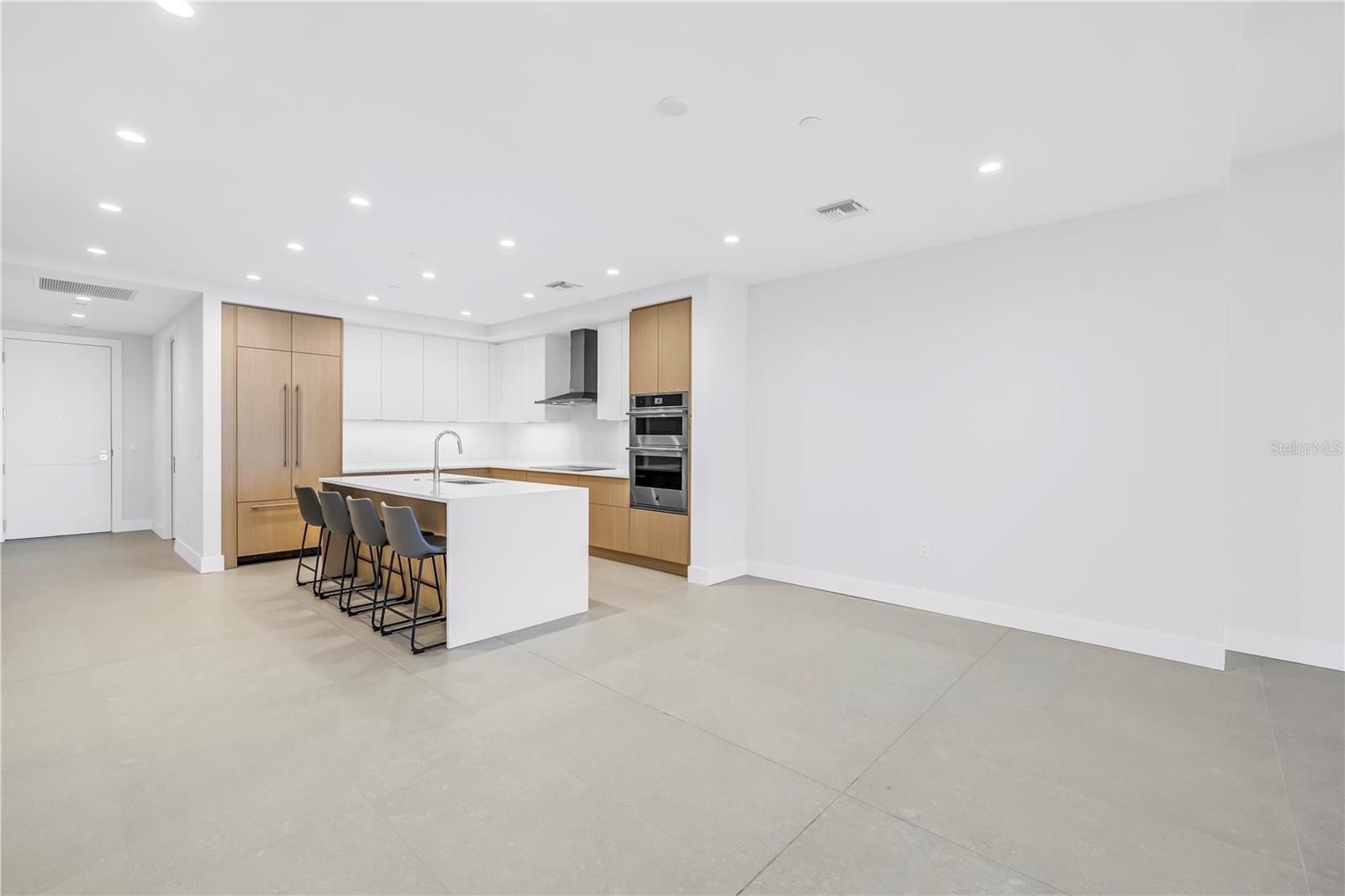 Image 13 of 70 For 275 1st Avenue S 1703