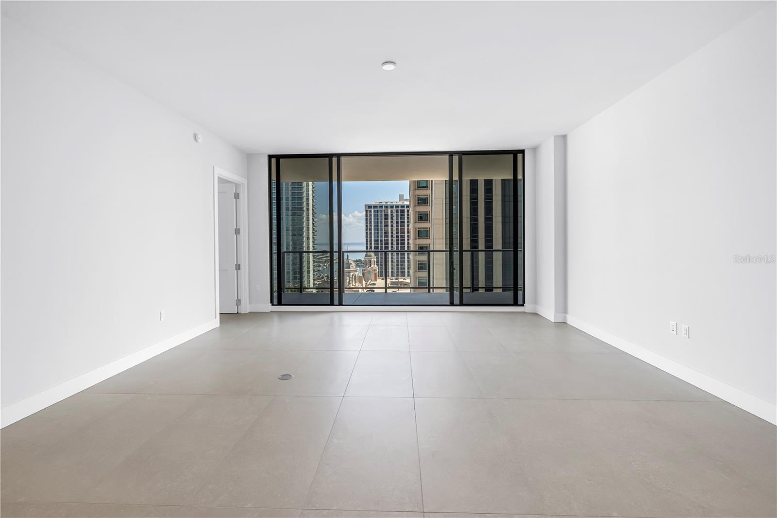 Image 18 of 70 For 275 1st Avenue S 1703