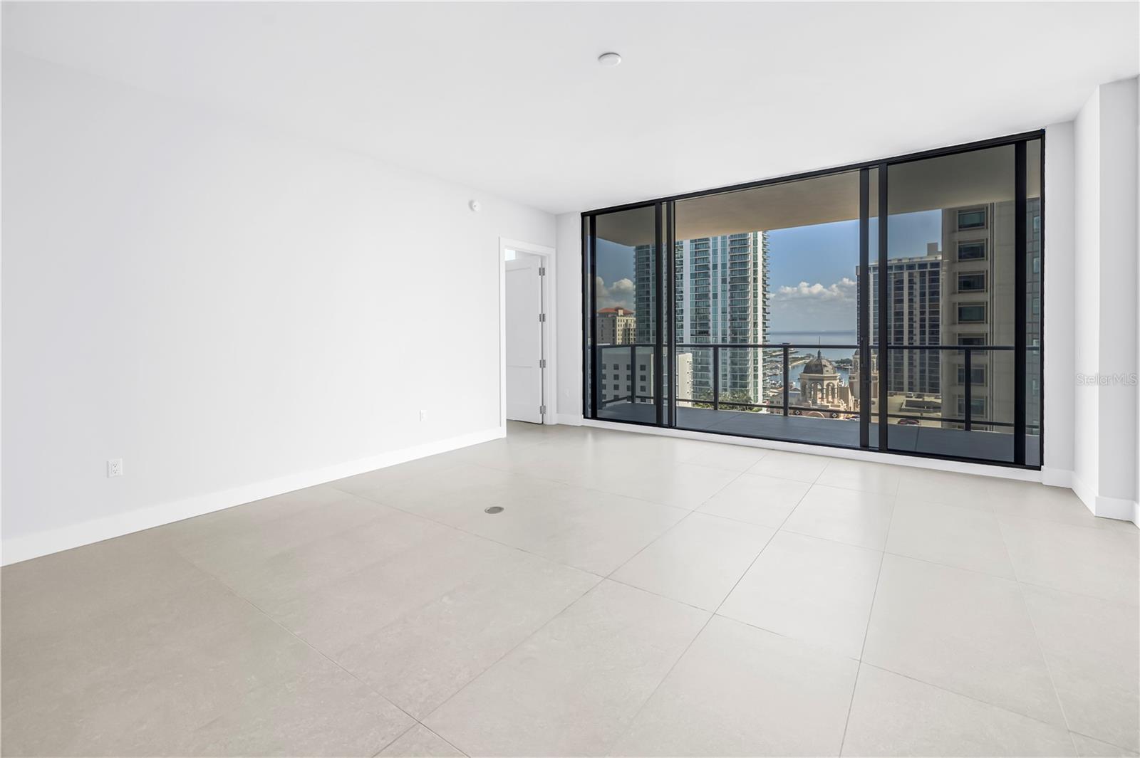 Image 19 of 70 For 275 1st Avenue S 1703