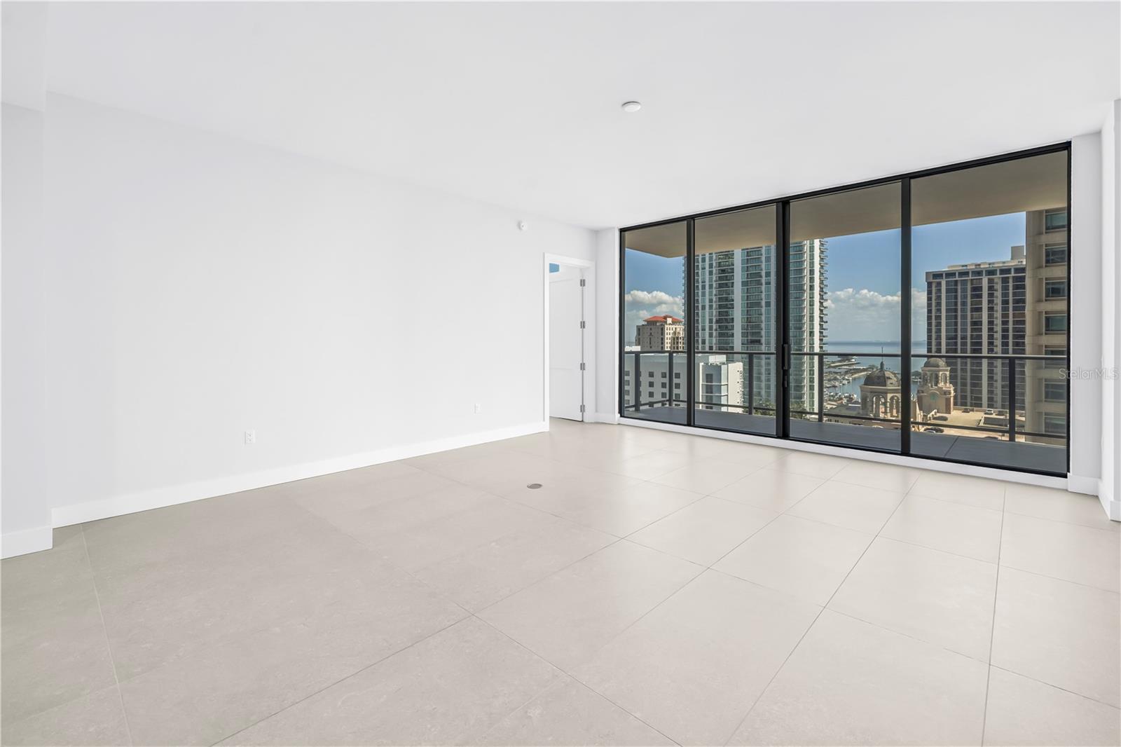 Image 20 of 70 For 275 1st Avenue S 1703