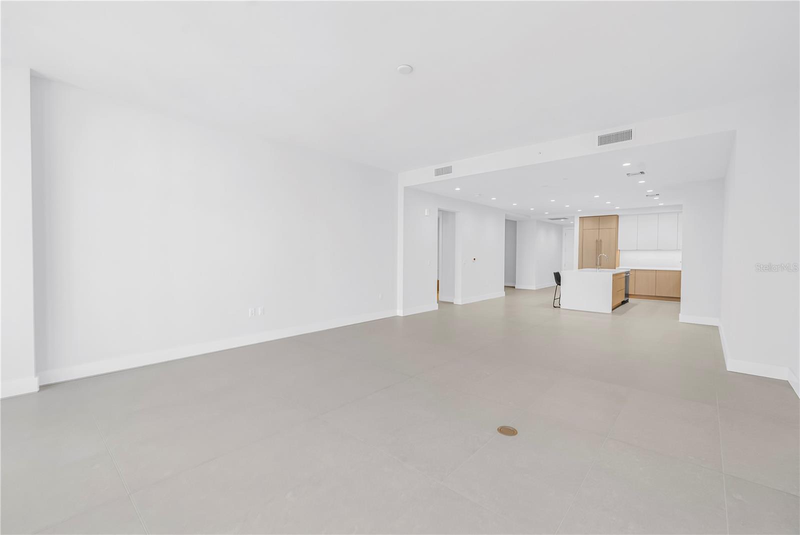 Image 22 of 70 For 275 1st Avenue S 1703