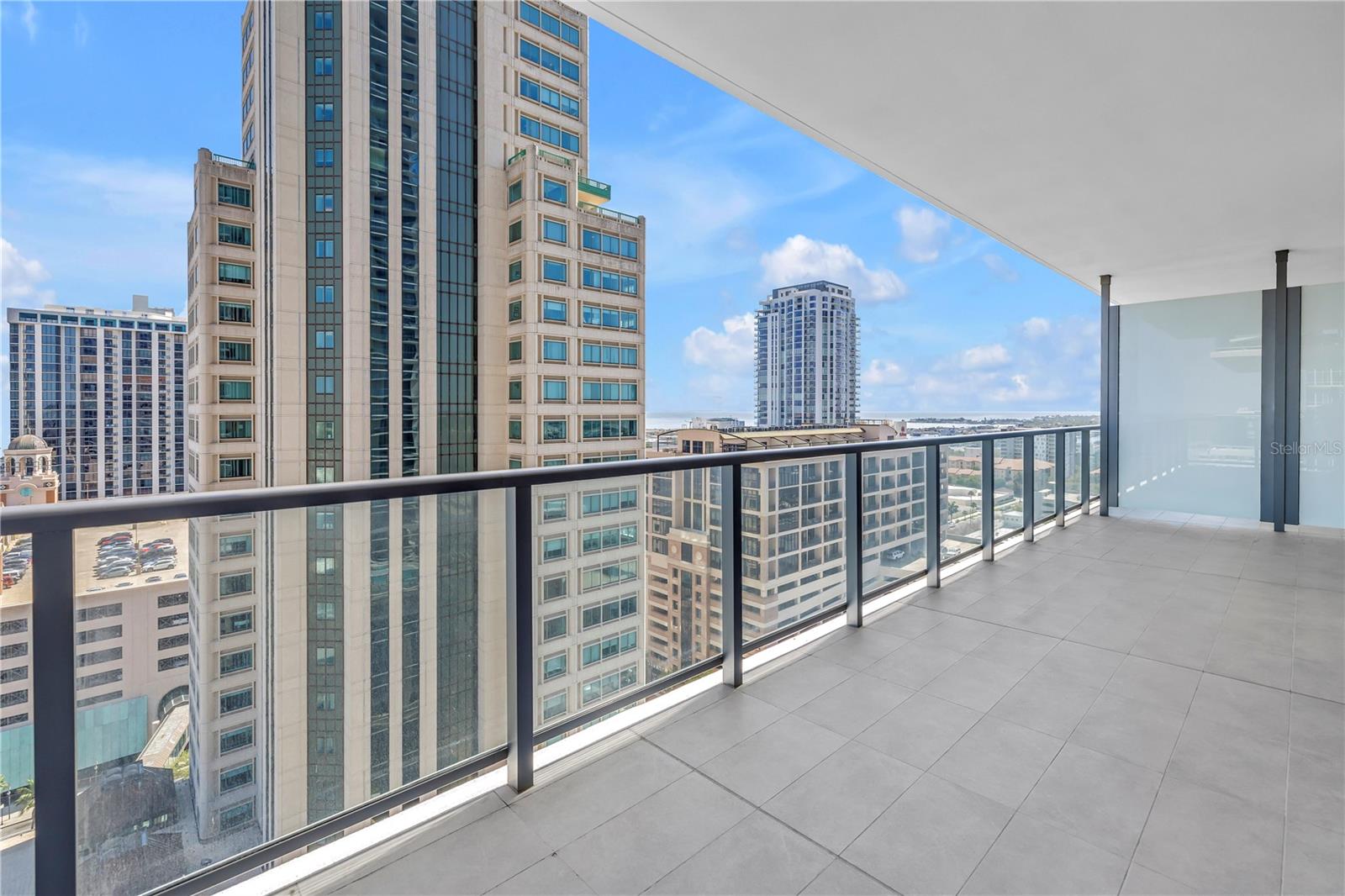 Image 24 of 70 For 275 1st Avenue S 1703